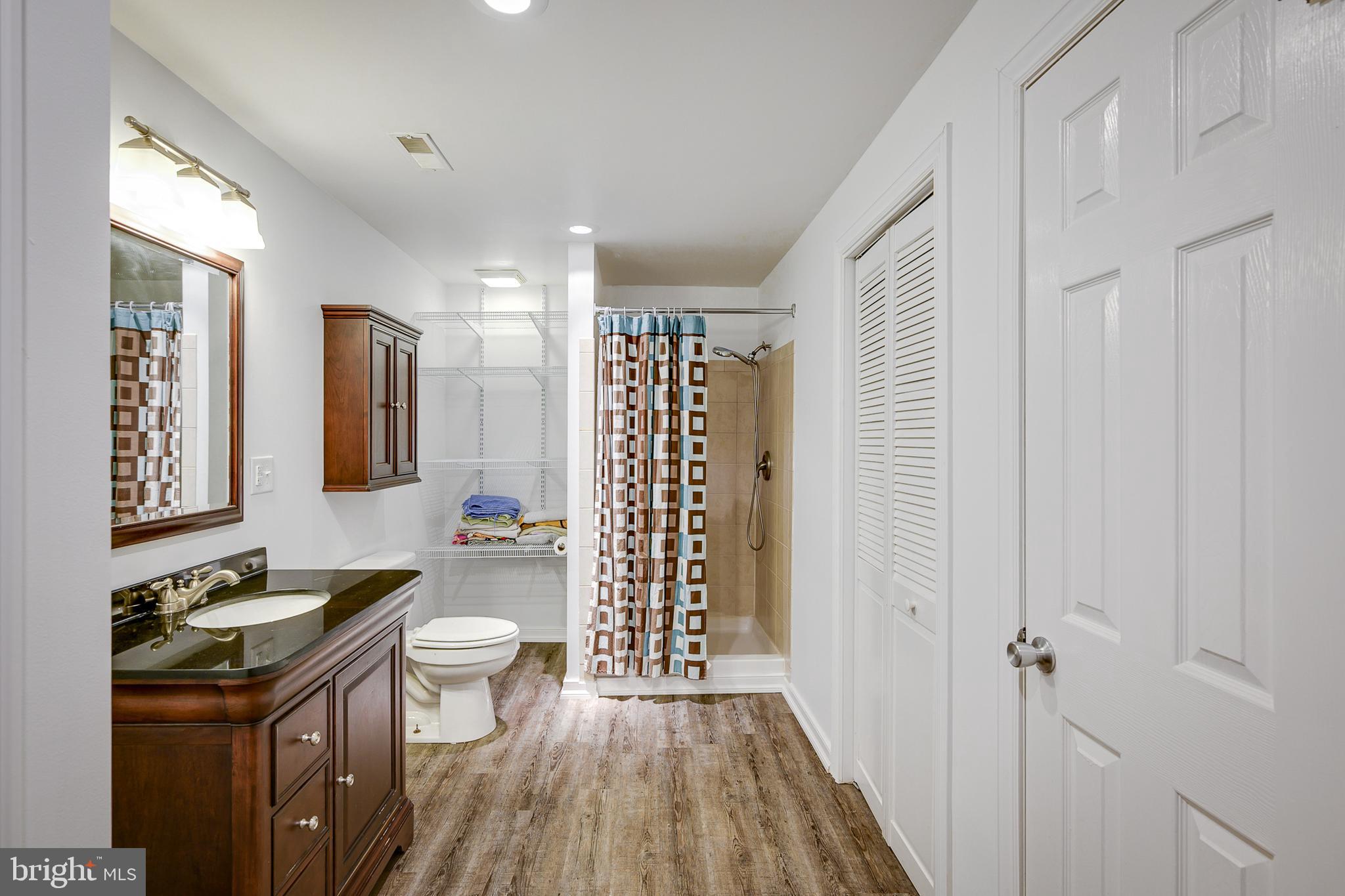 MIDDLE CREEK - Residential