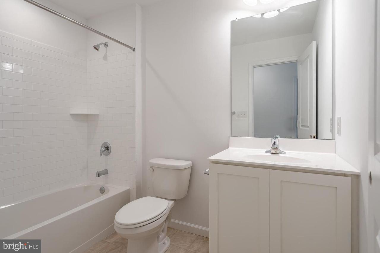 ENCLAVE AT BELL TAVERN - Residential Lease