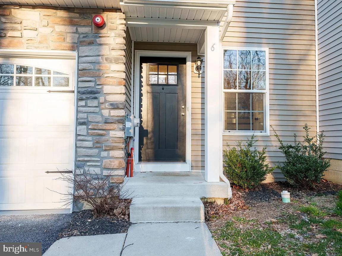 ENCLAVE AT BELL TAVERN - Residential Lease