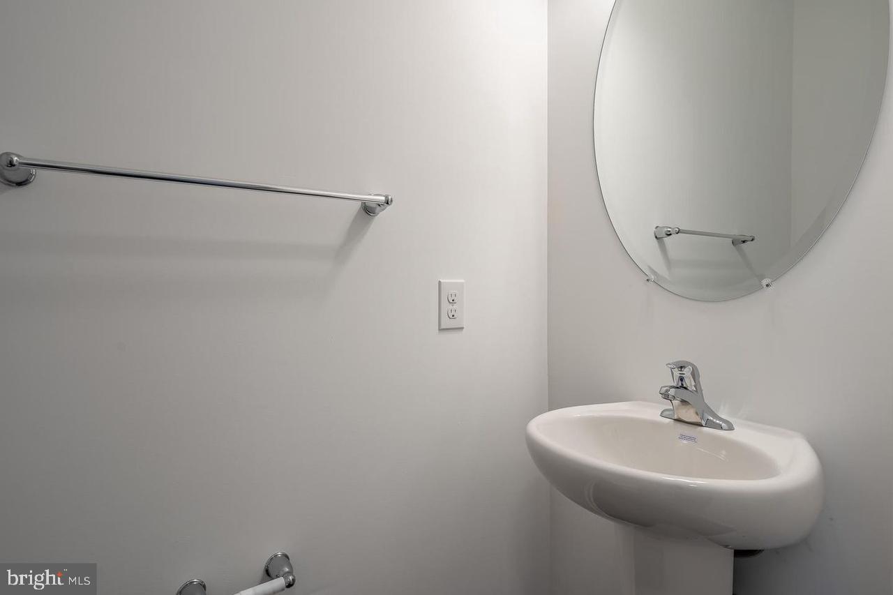 ENCLAVE AT BELL TAVERN - Residential Lease