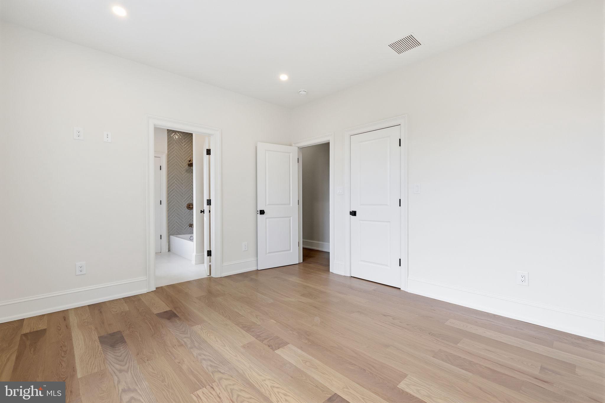 DOYLESTOWN - Residential