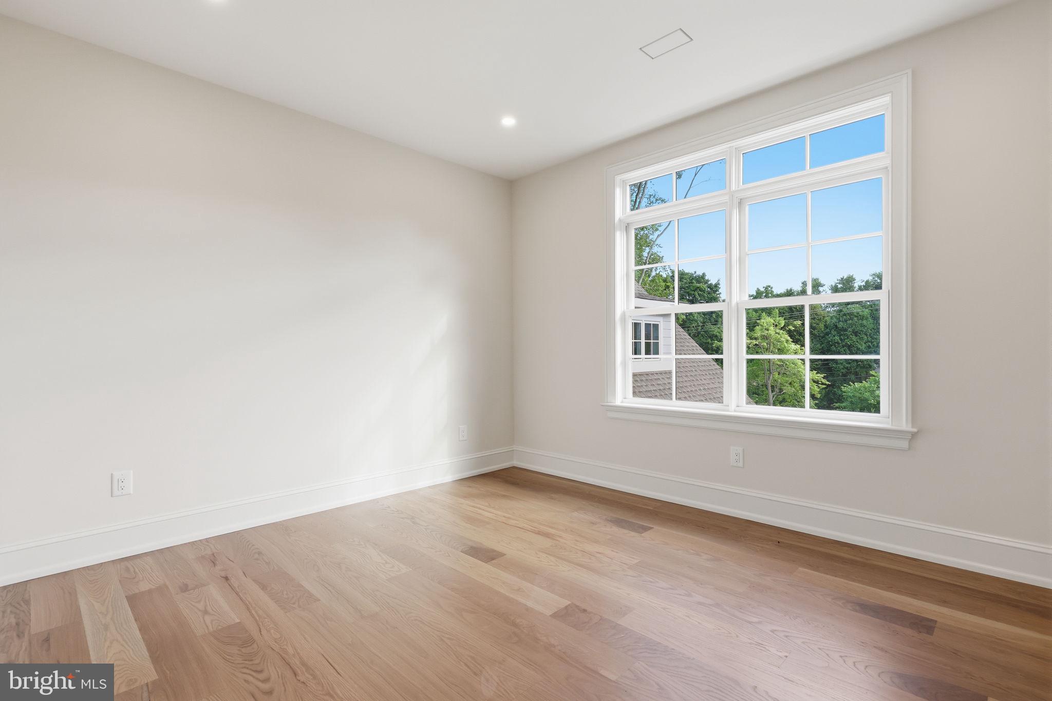 DOYLESTOWN - Residential