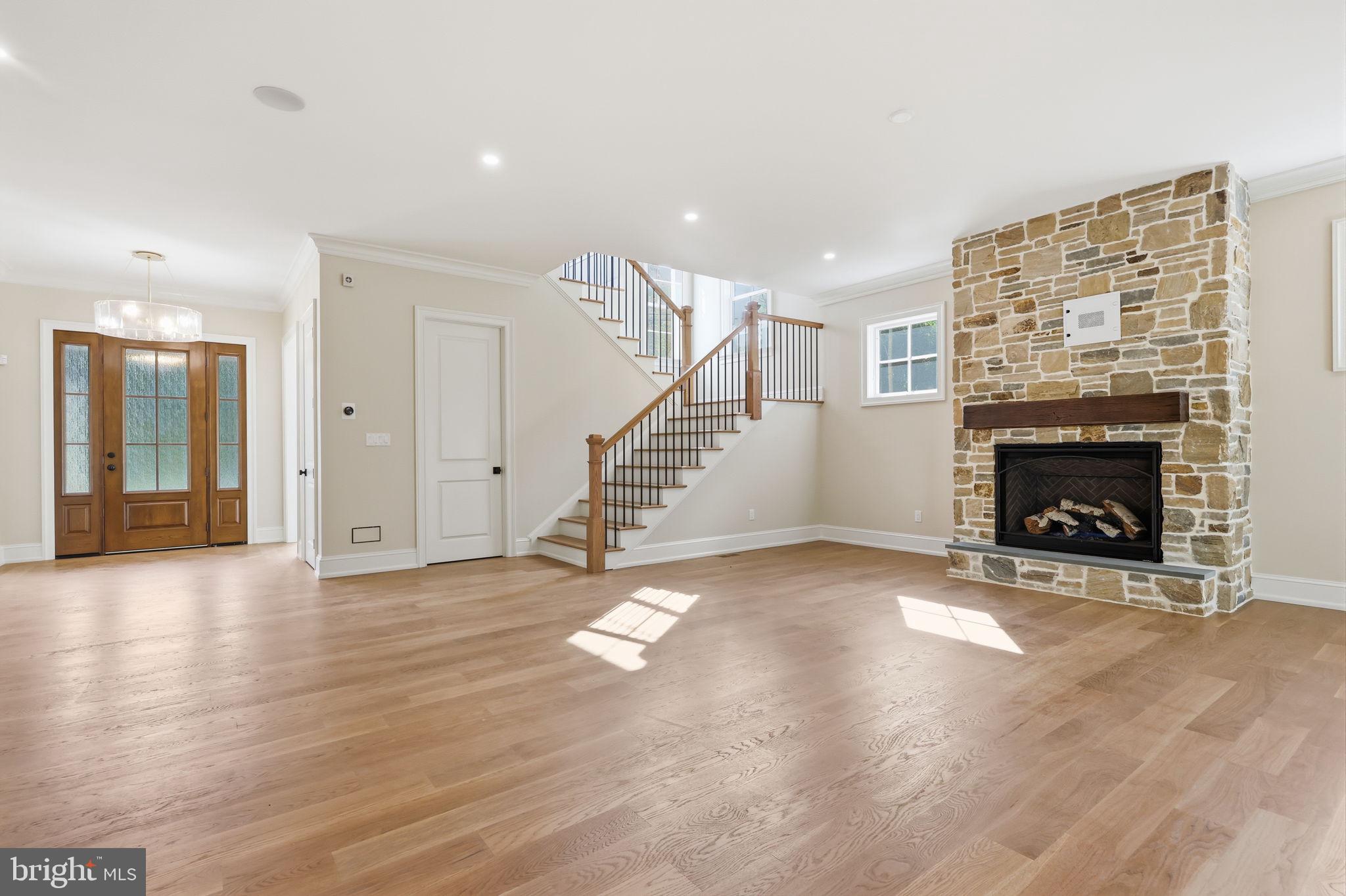 DOYLESTOWN - Residential