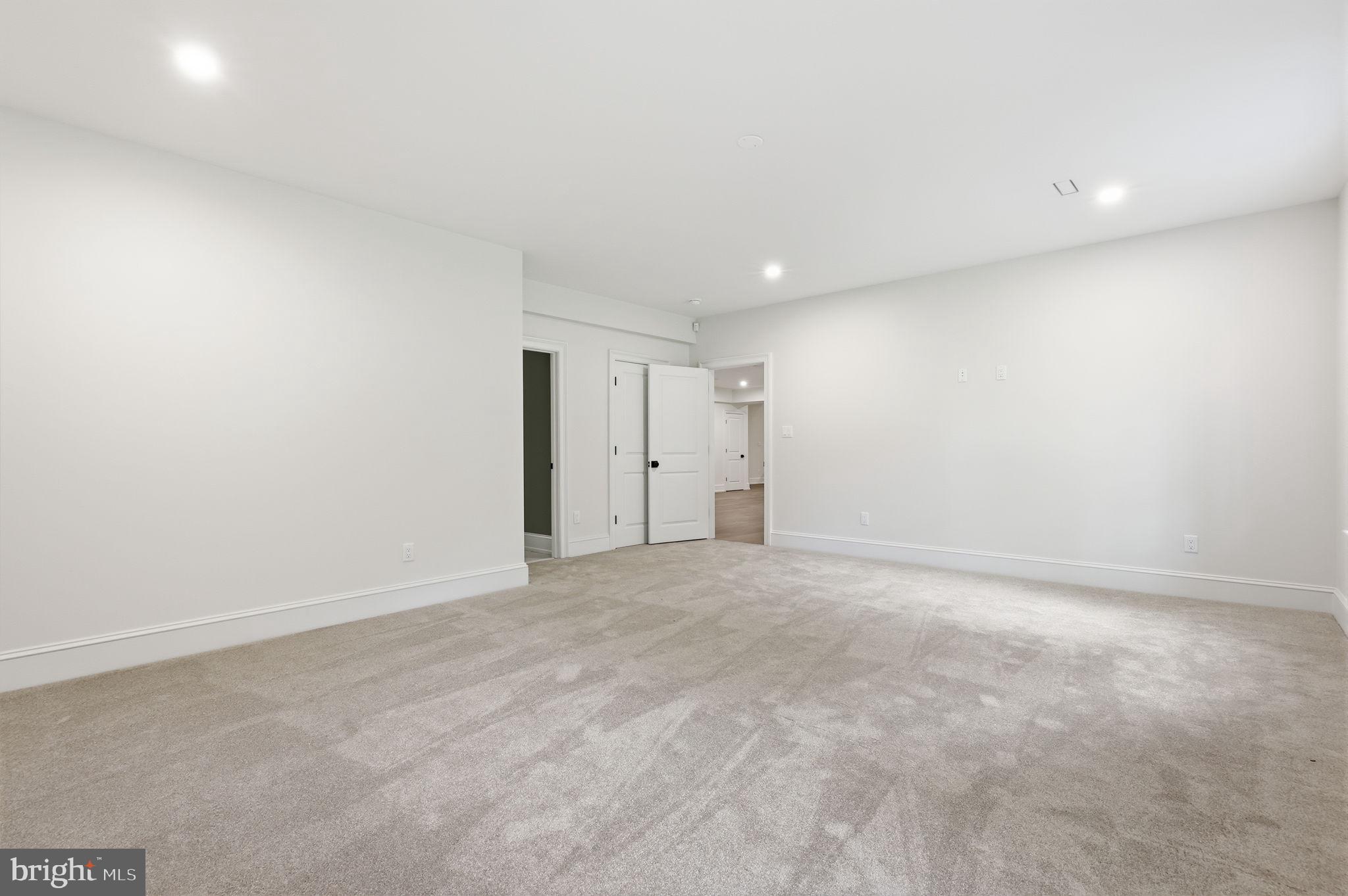 DOYLESTOWN - Residential