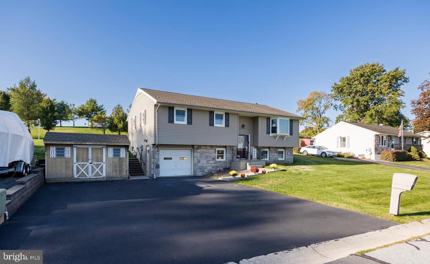 MAPLE SPRINGS - Residential