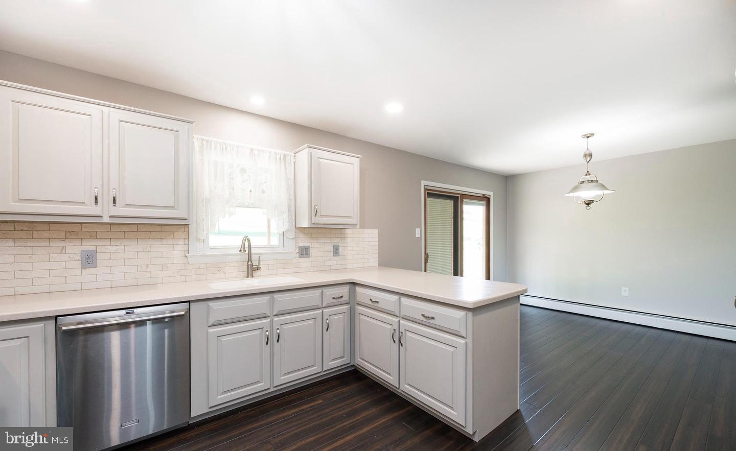 MAPLE SPRINGS - Residential
