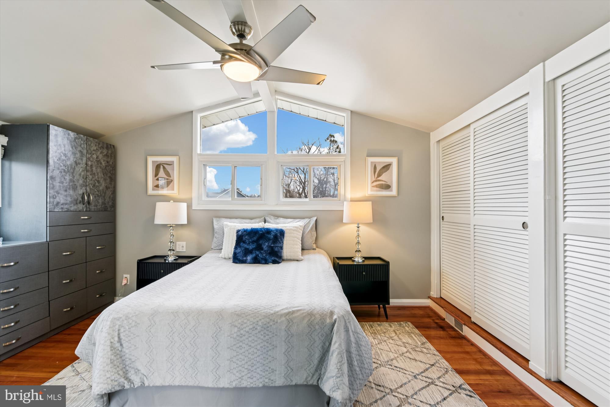 SEVEN MILE - Residential