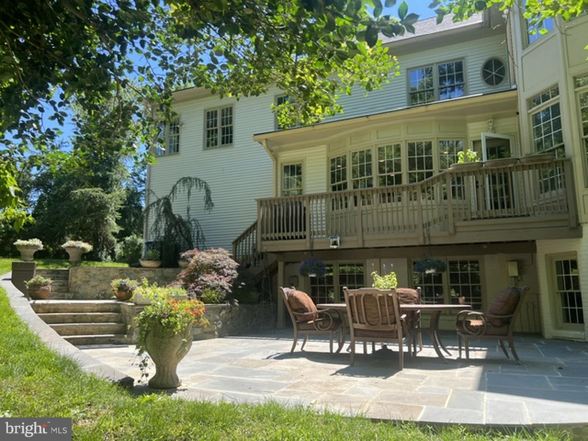 GLEN HILLS - Residential