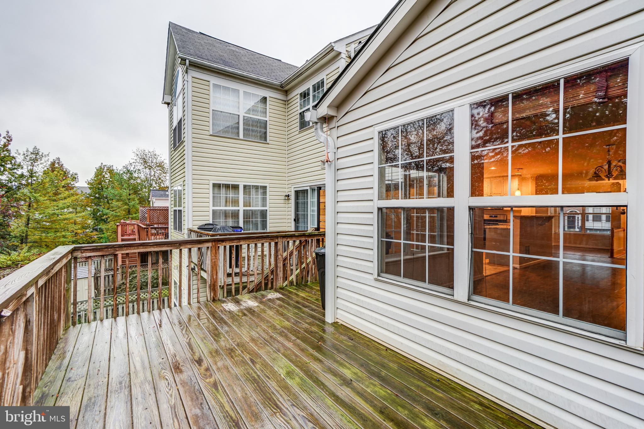 TUSCARORA KNOLLS - Residential Lease