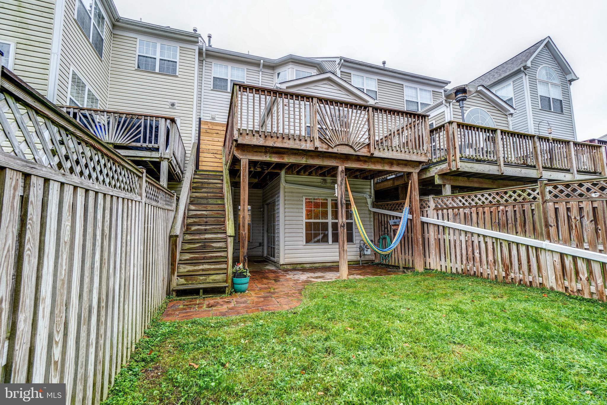 TUSCARORA KNOLLS - Residential Lease
