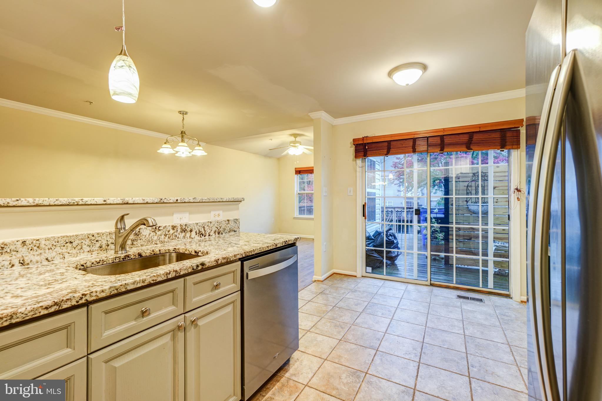 TUSCARORA KNOLLS - Residential Lease