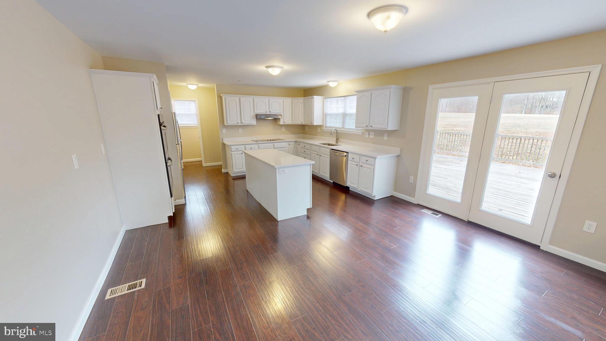TANTALLON ON THE POTOMAC - Residential
