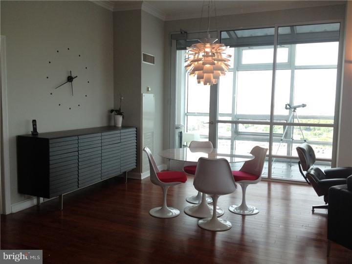 WATERFRONT SQUARE - Residential Lease