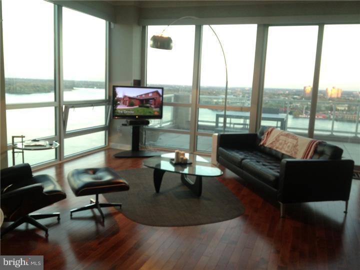 WATERFRONT SQUARE - Residential Lease