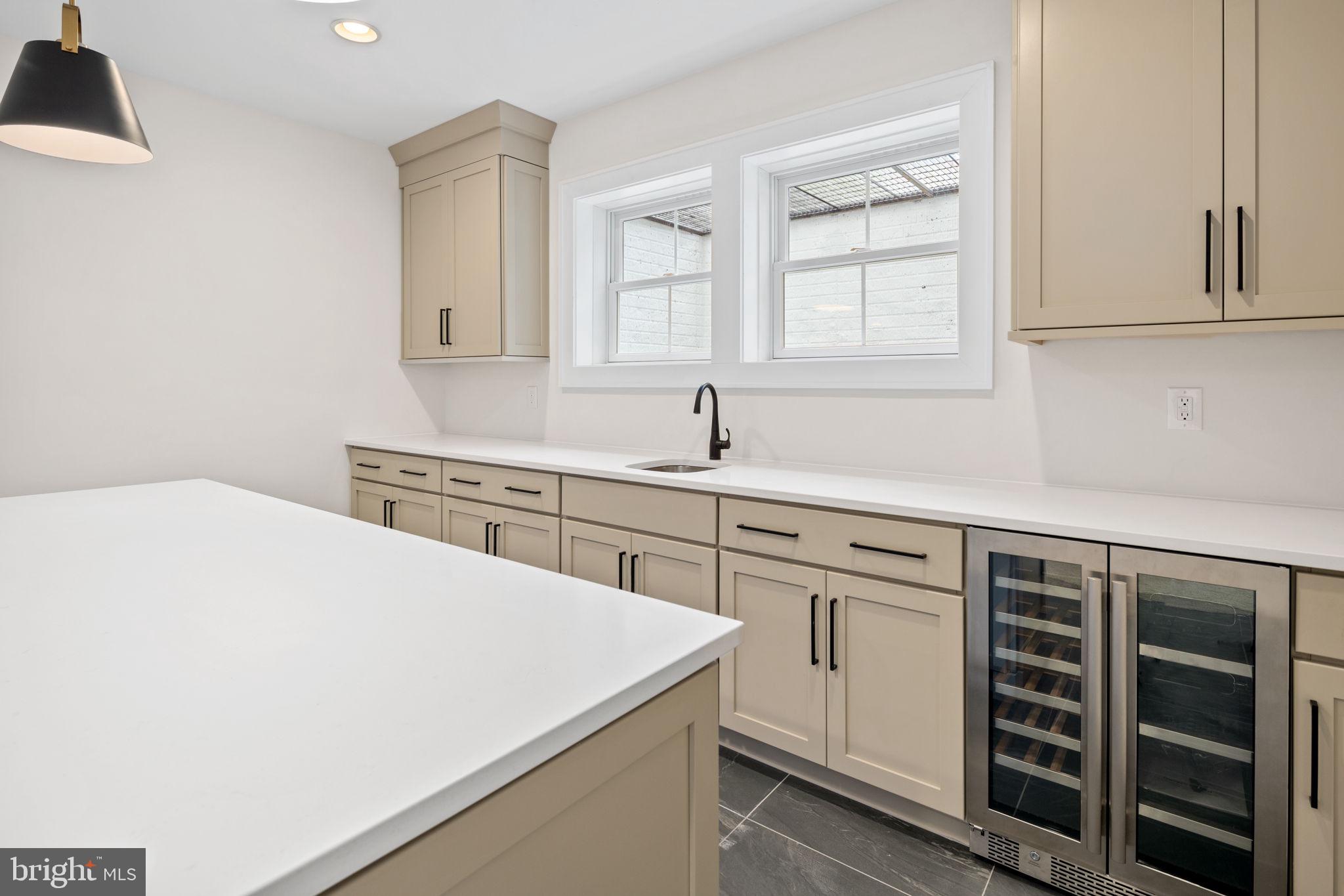 HIGHVIEW TERRACE - Residential