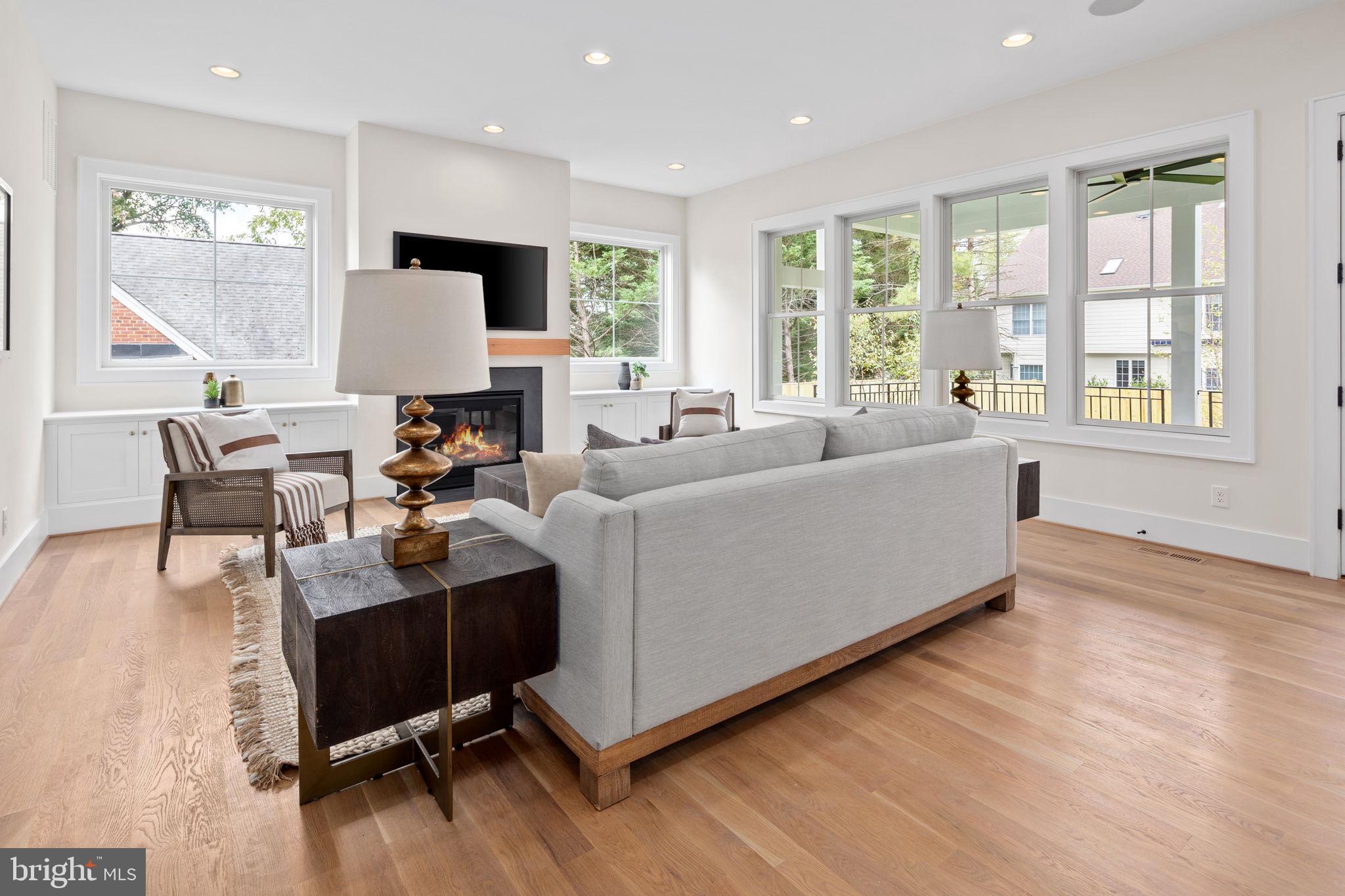 HIGHVIEW TERRACE - Residential