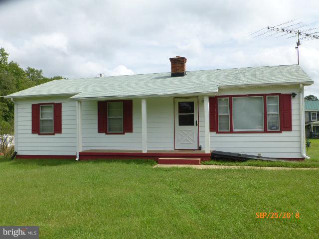 Charming 3 bedroom 1 bath rambler close to Rt. 3 in Lignum,  Perfect commuter location for Culpeper or Fredericksburg. Home kept immaculately clean. Great property looking for great tenants. No pets and No smoking.