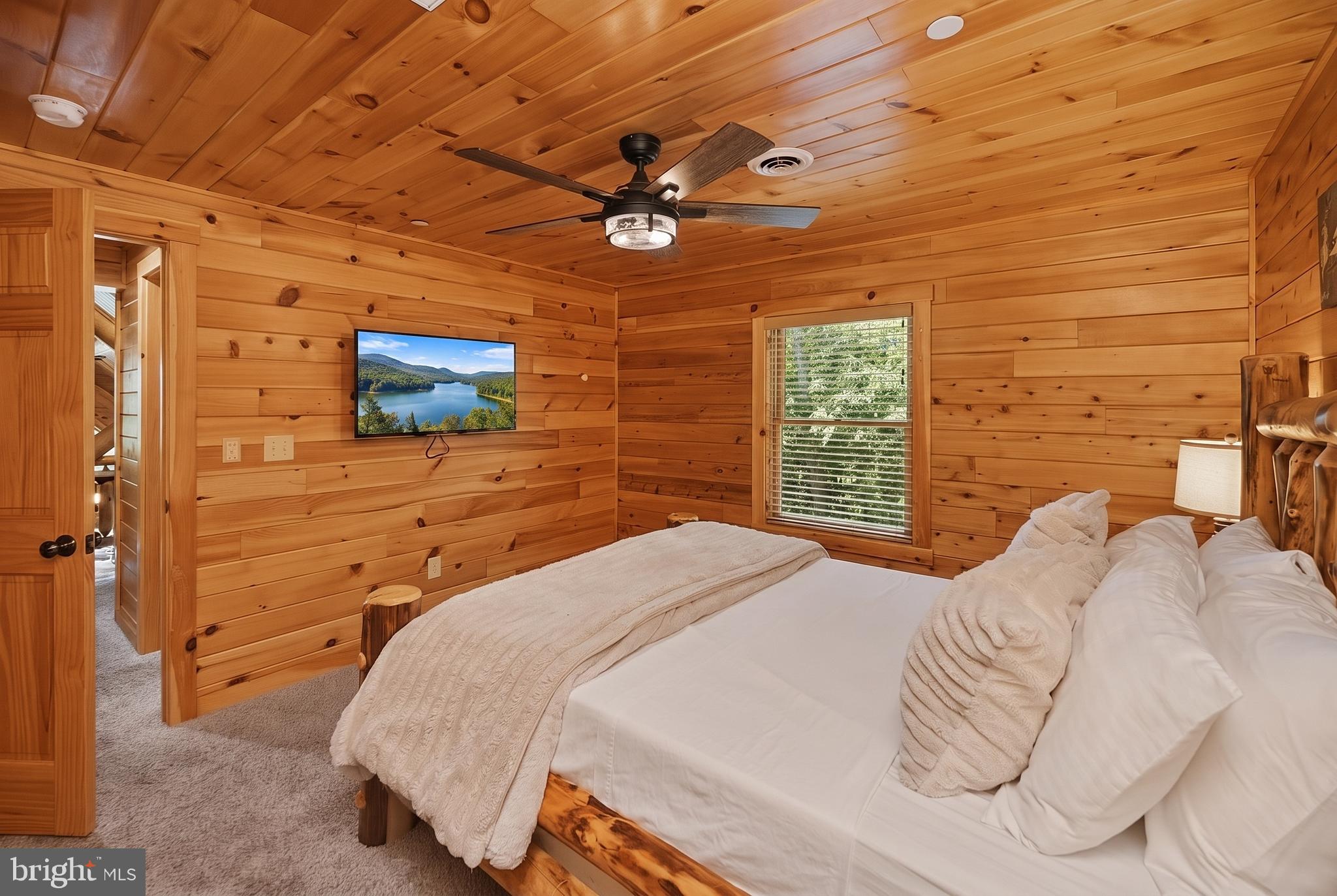 DEEP CREEK HIGHLANDS - Residential