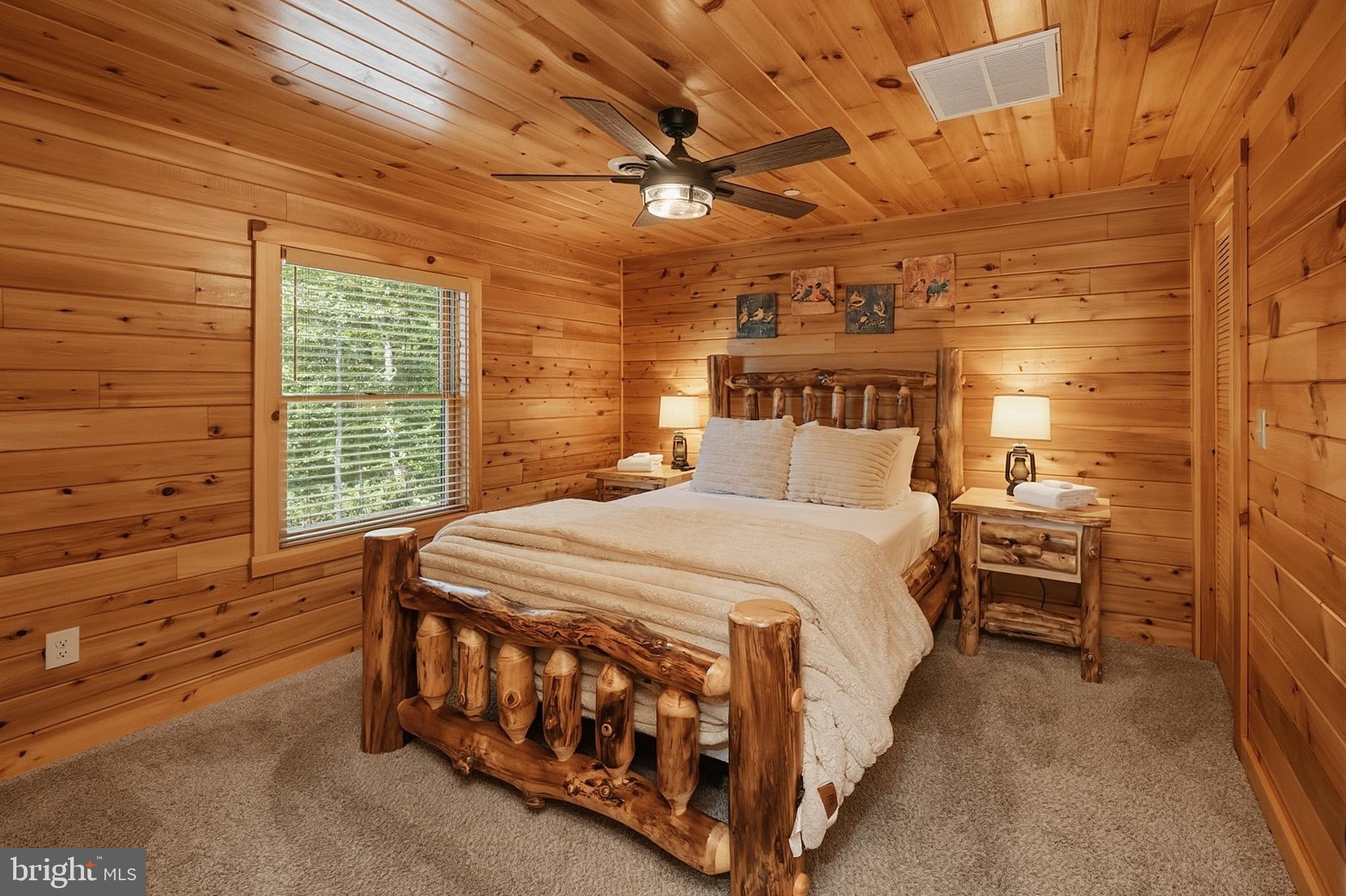 DEEP CREEK HIGHLANDS - Residential