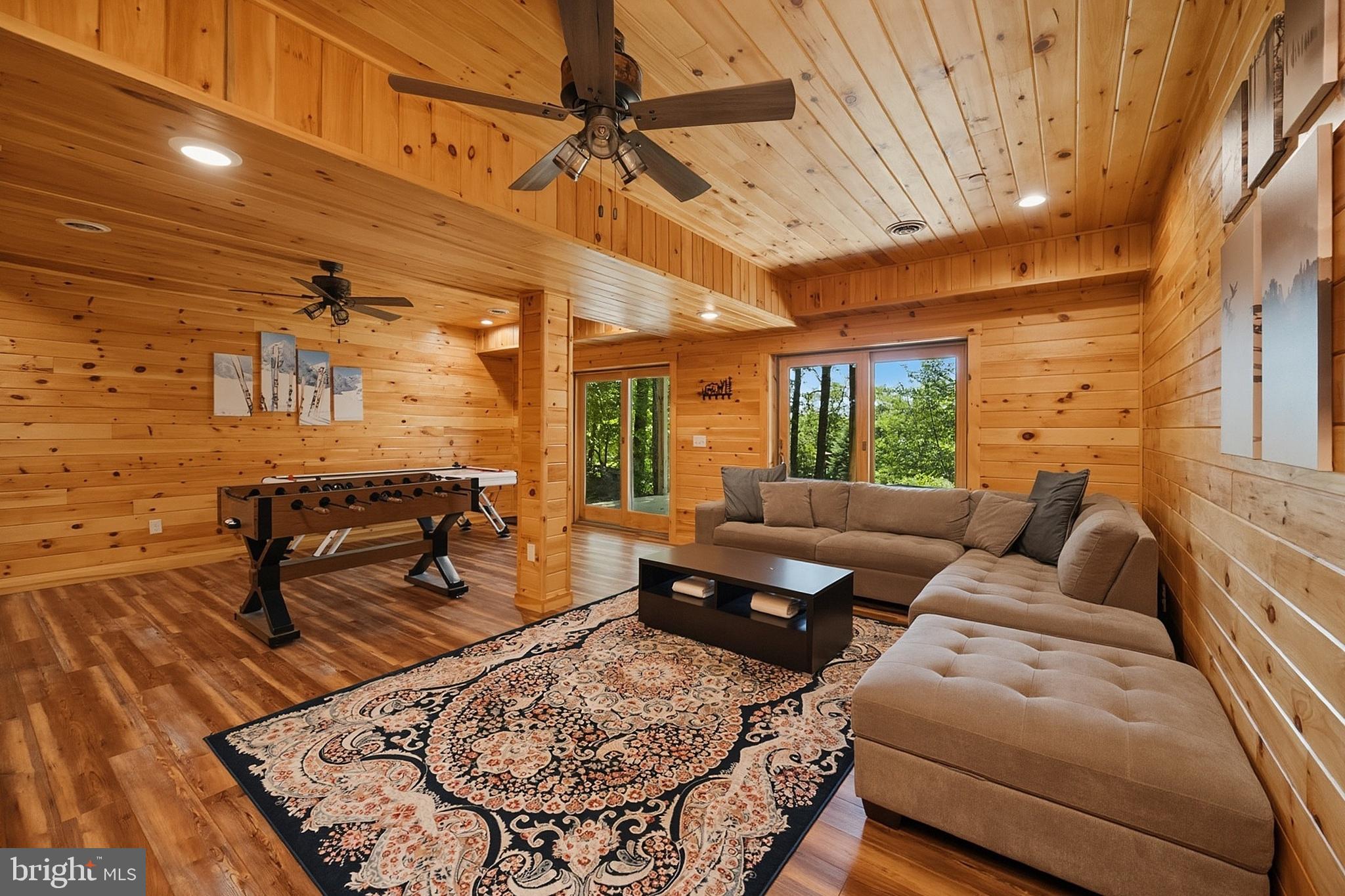 DEEP CREEK HIGHLANDS - Residential