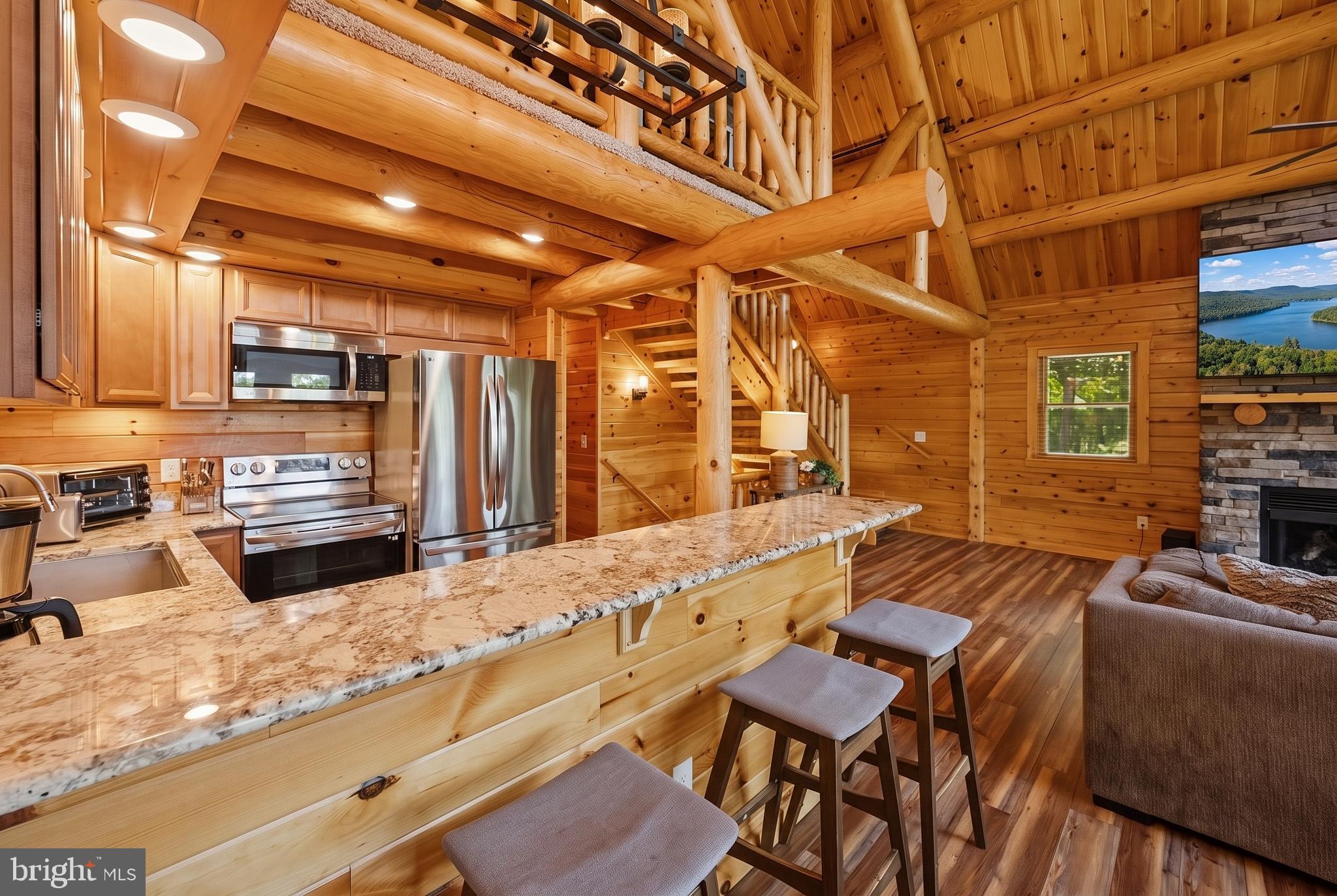 DEEP CREEK HIGHLANDS - Residential