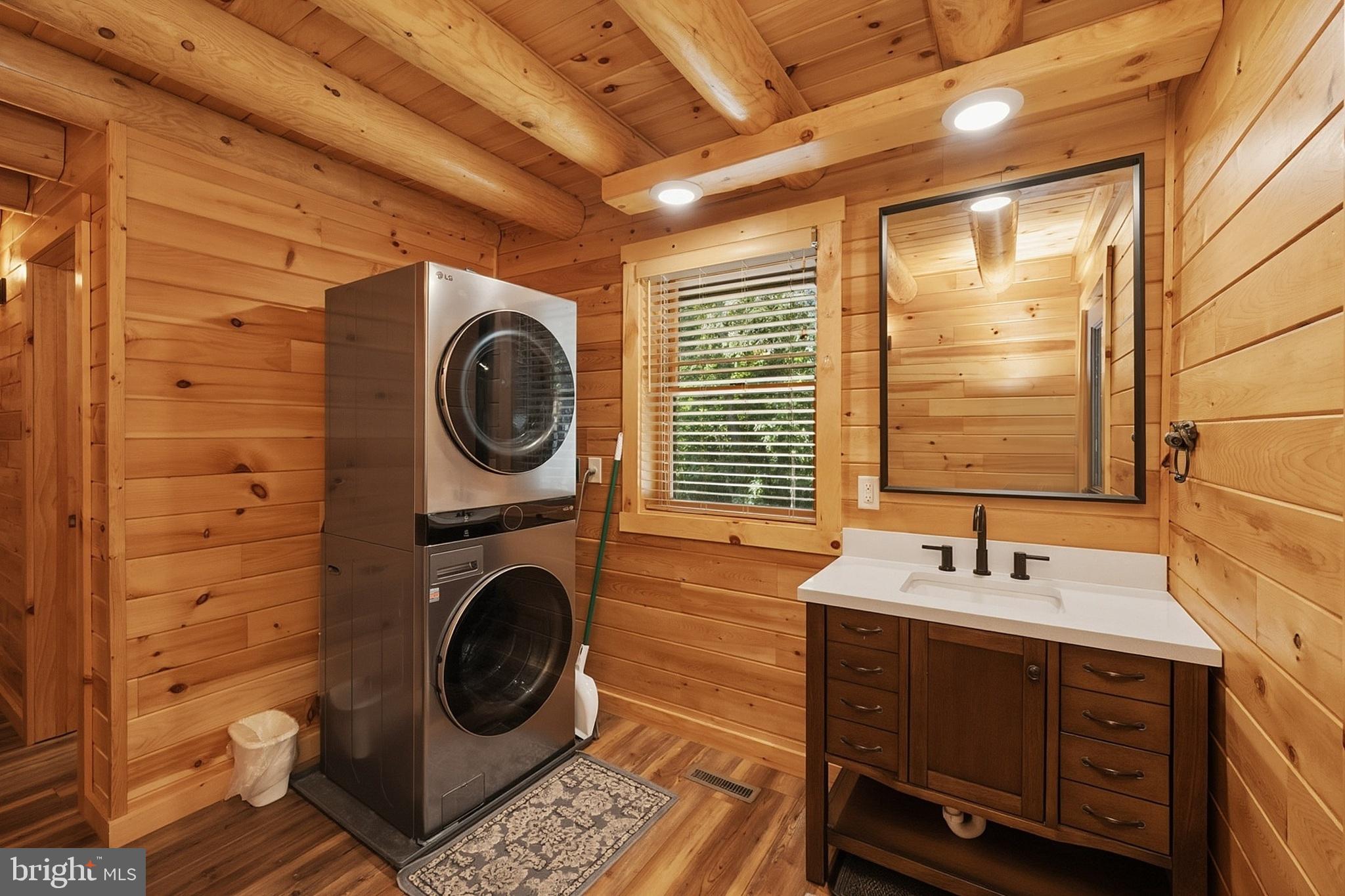 DEEP CREEK HIGHLANDS - Residential
