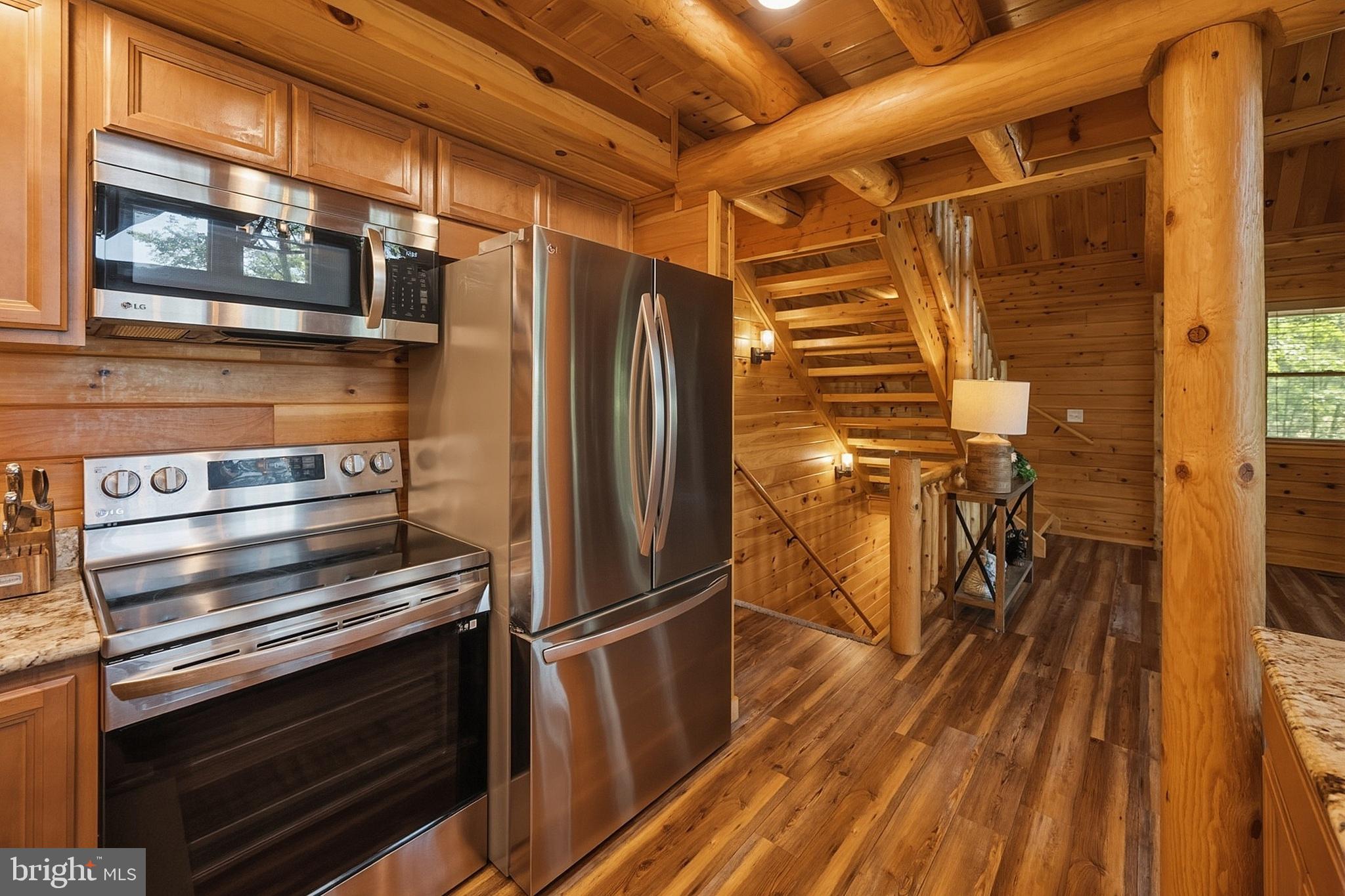 DEEP CREEK HIGHLANDS - Residential