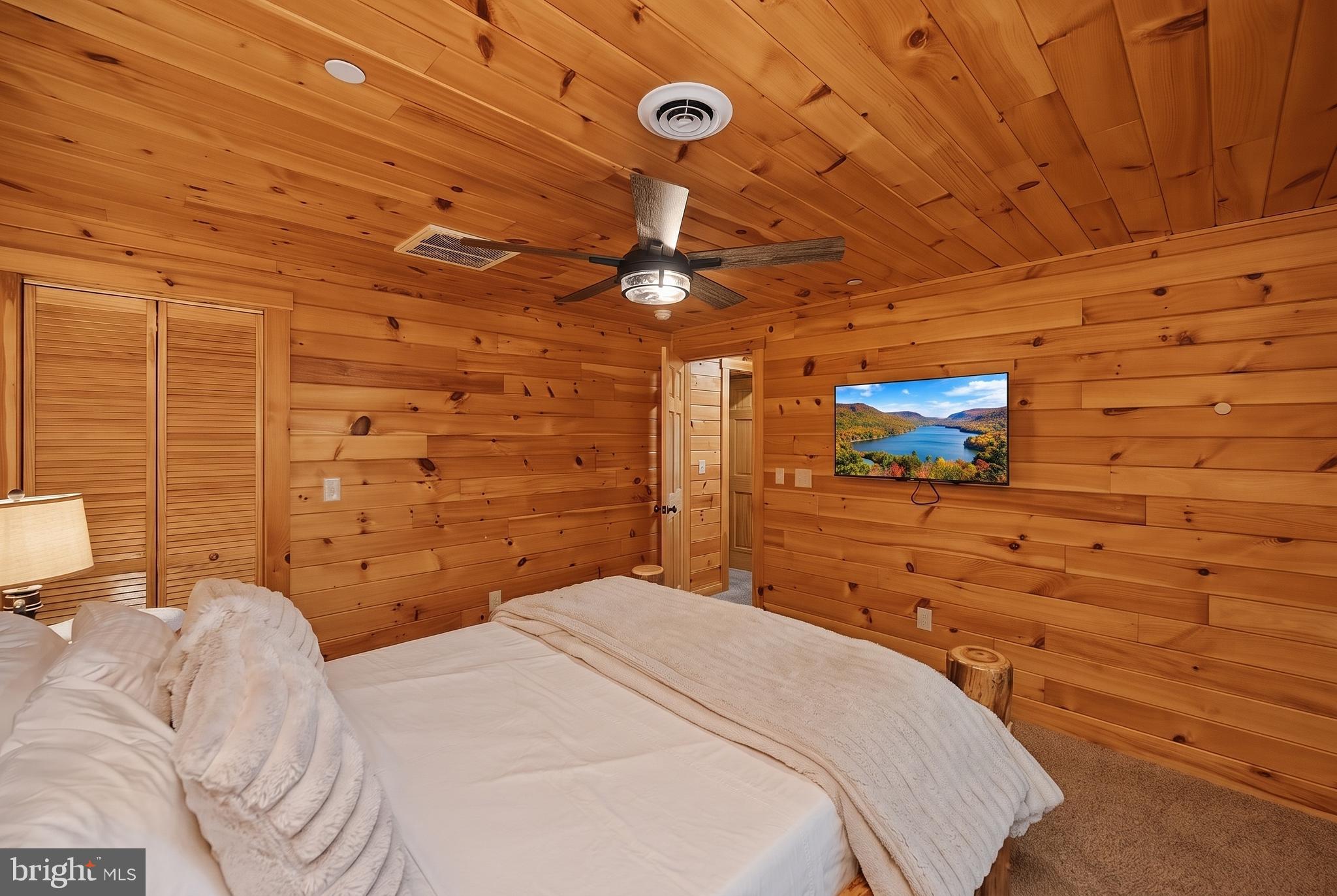 DEEP CREEK HIGHLANDS - Residential