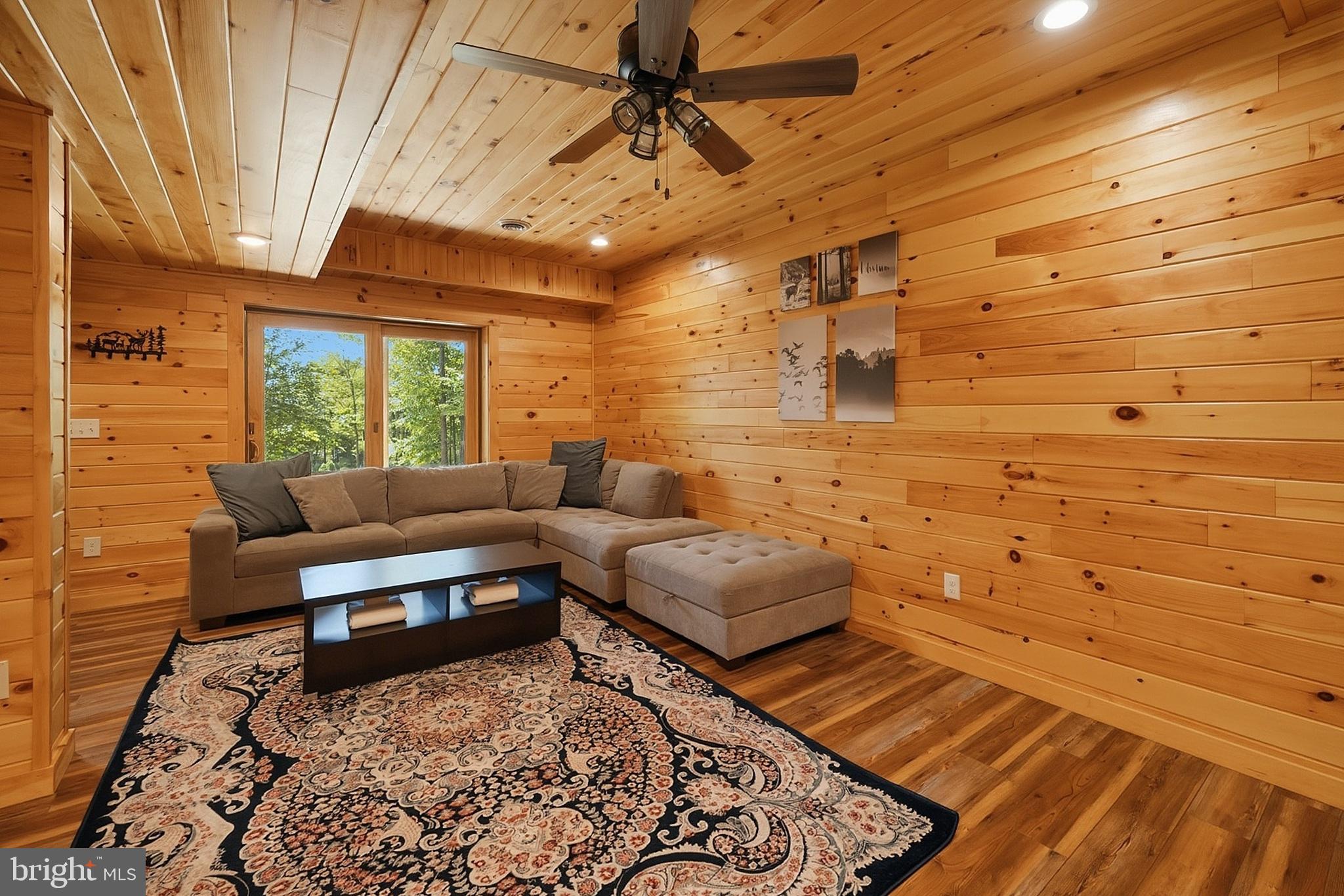 DEEP CREEK HIGHLANDS - Residential