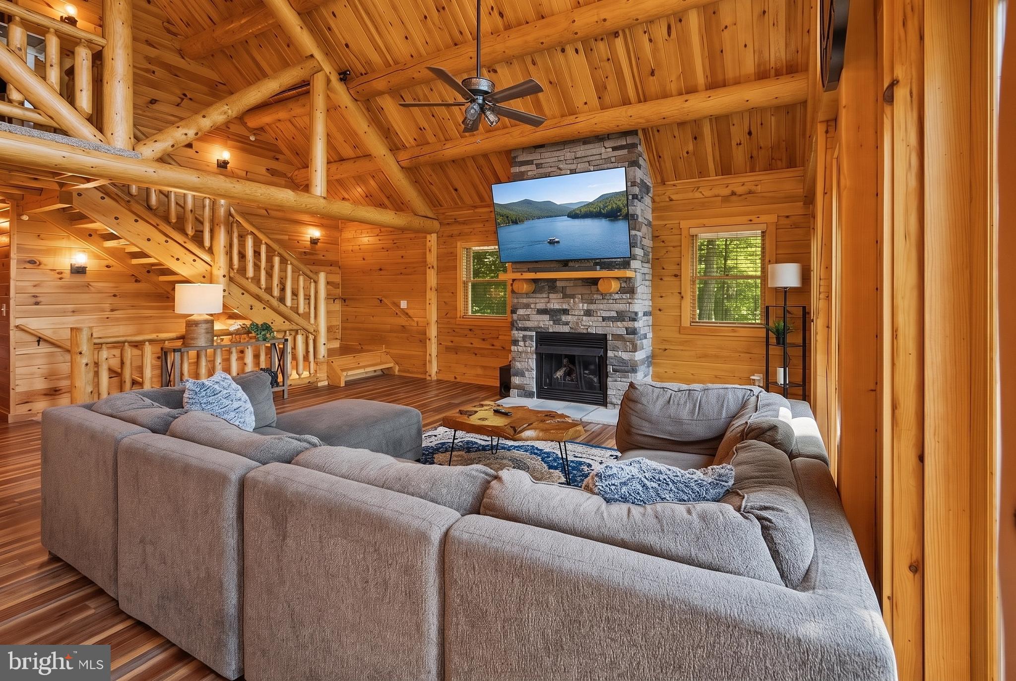 DEEP CREEK HIGHLANDS - Residential