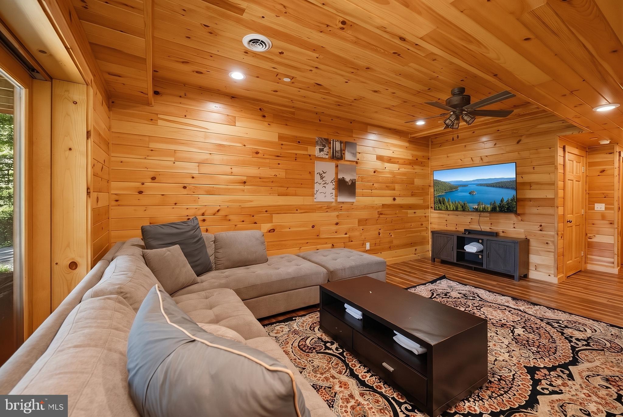 DEEP CREEK HIGHLANDS - Residential