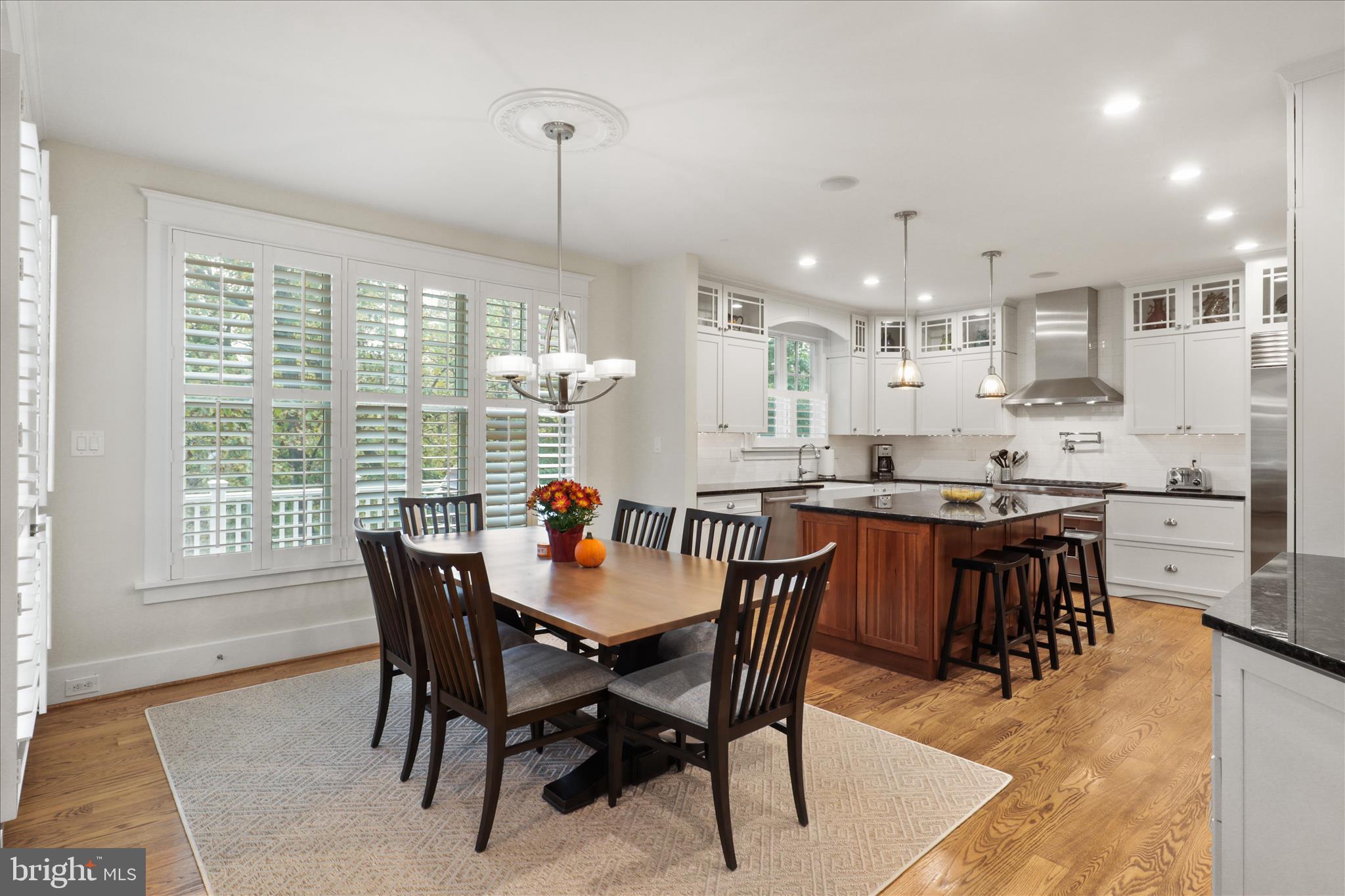 RIVERWOOD - Residential