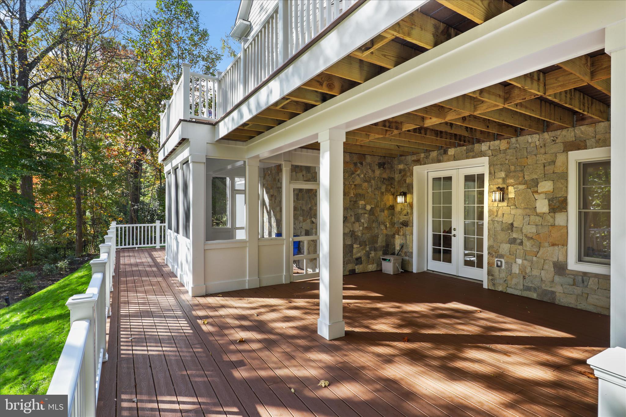 RIVERWOOD - Residential