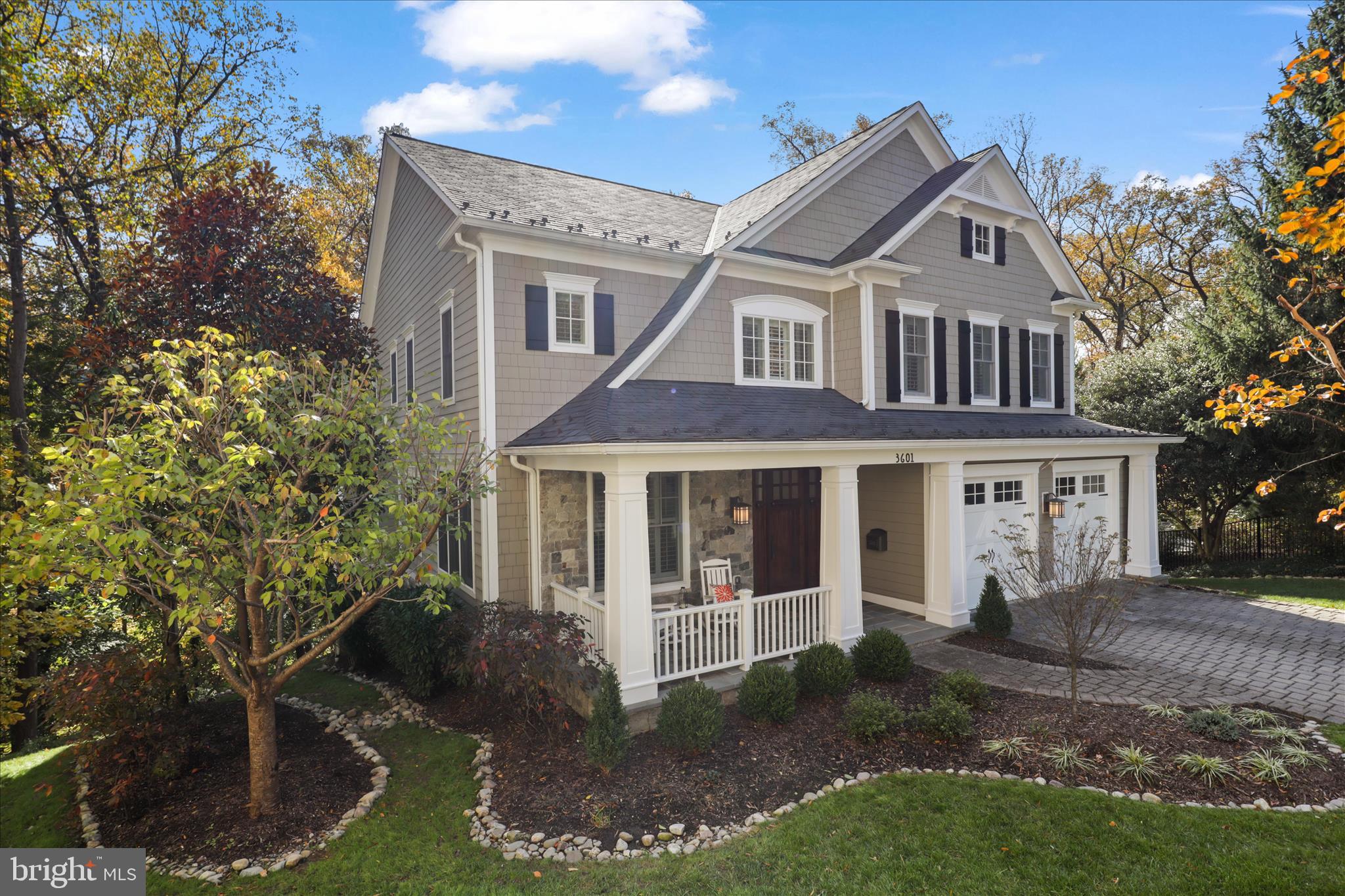 RIVERWOOD - Residential