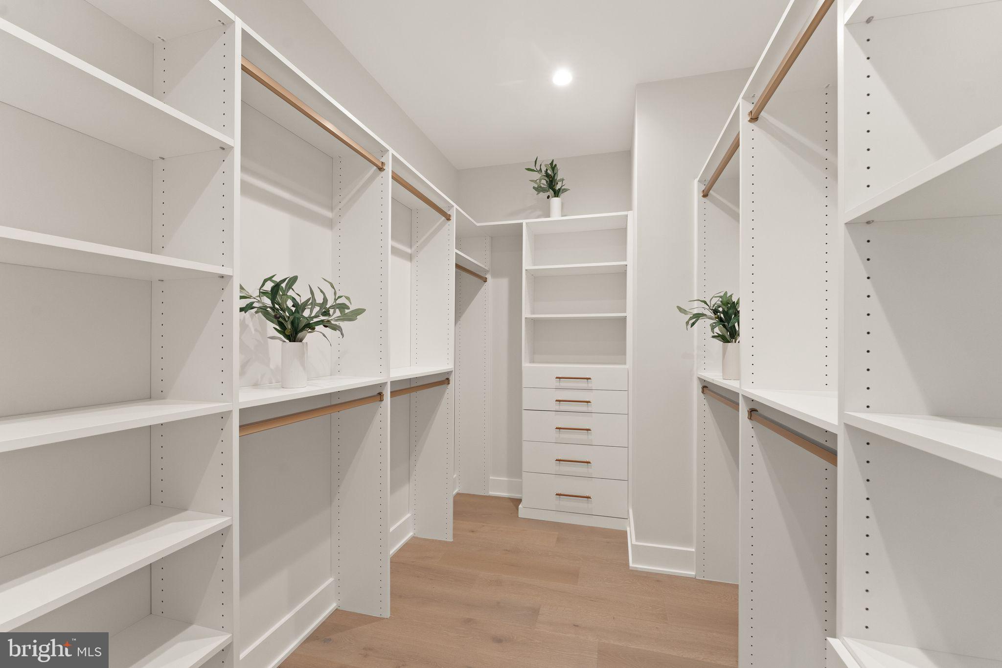 WEST VIENNA WOODS - Residential