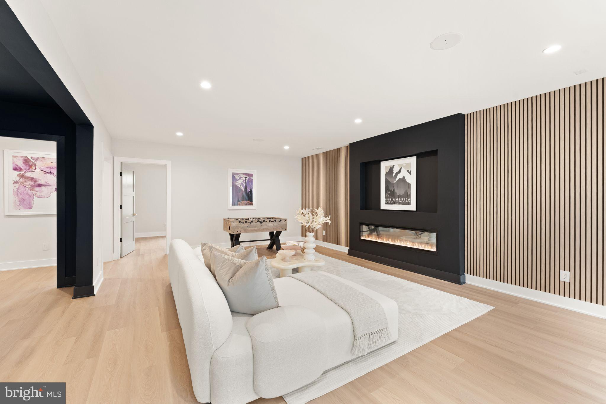 WEST VIENNA WOODS - Residential