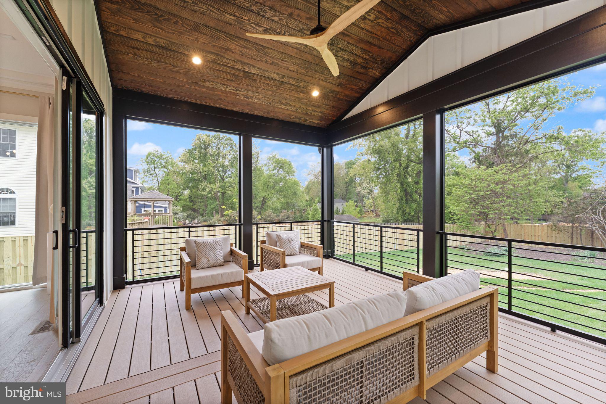 WEST VIENNA WOODS - Residential
