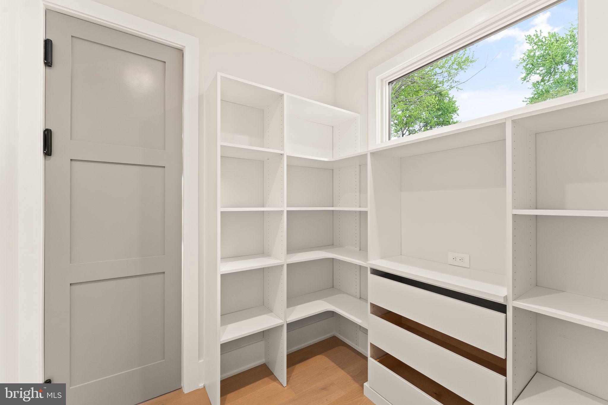 WEST VIENNA WOODS - Residential