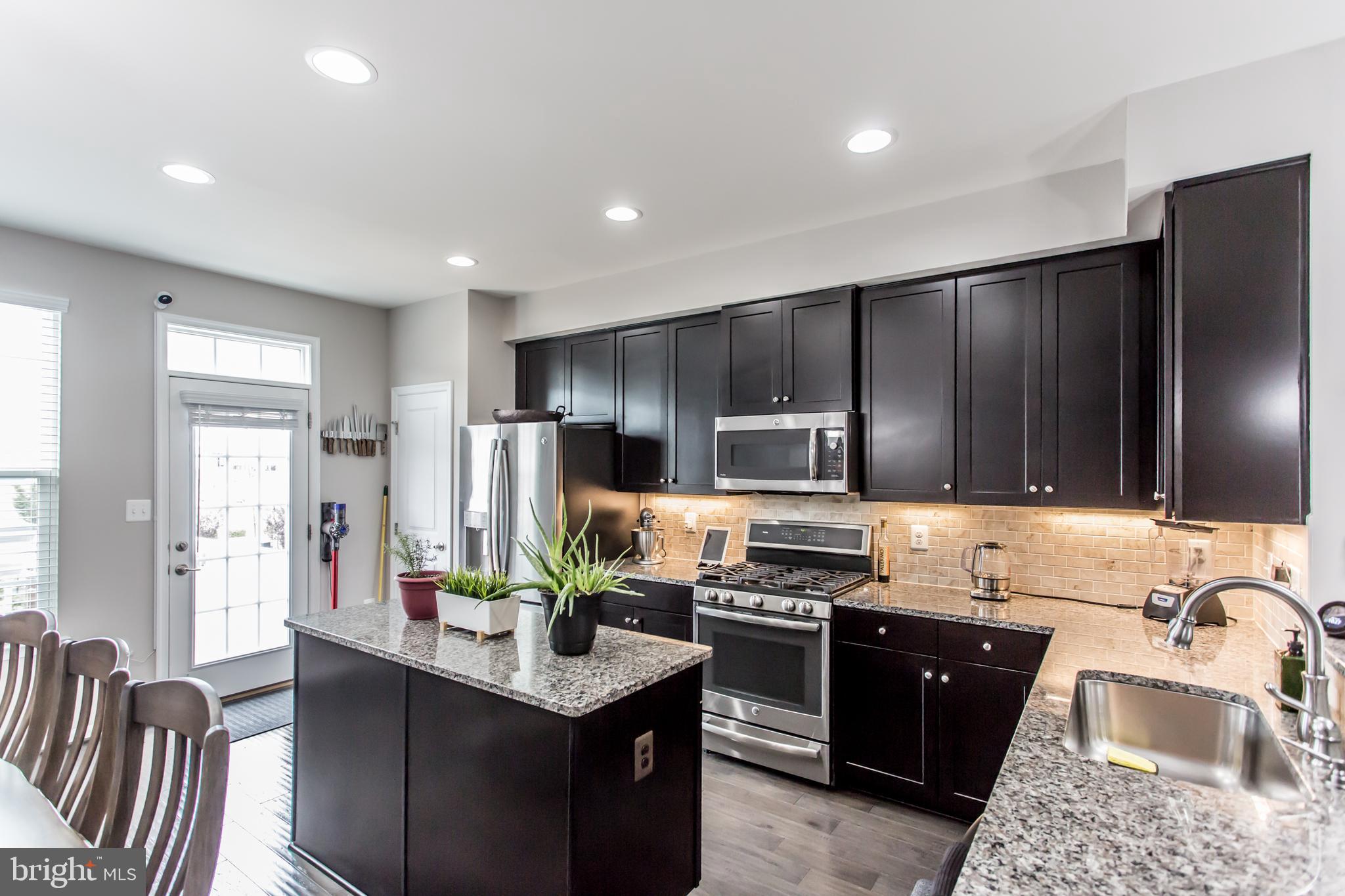 FEATHERSTONE STATION CONDOMINIUMS - Residential