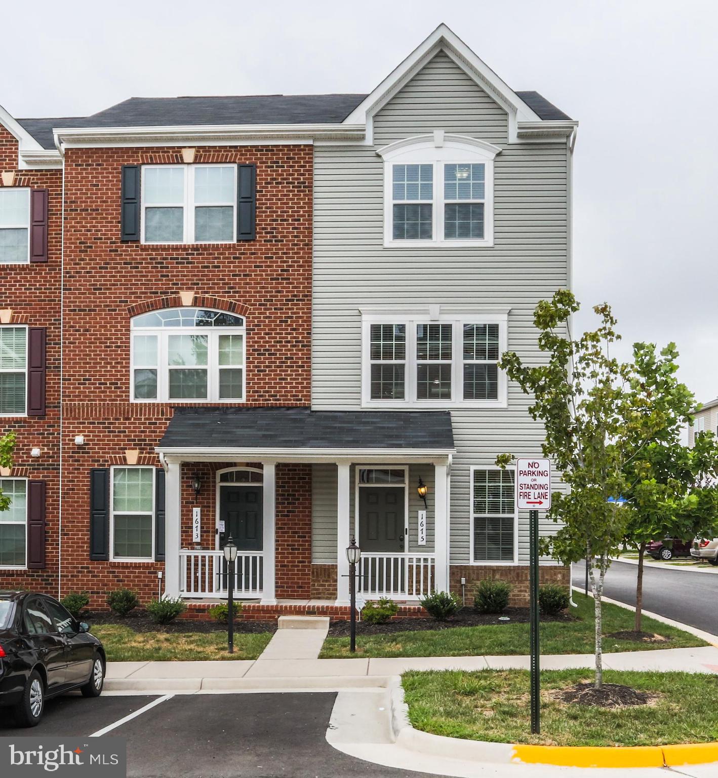 FEATHERSTONE STATION CONDOMINIUMS - Residential