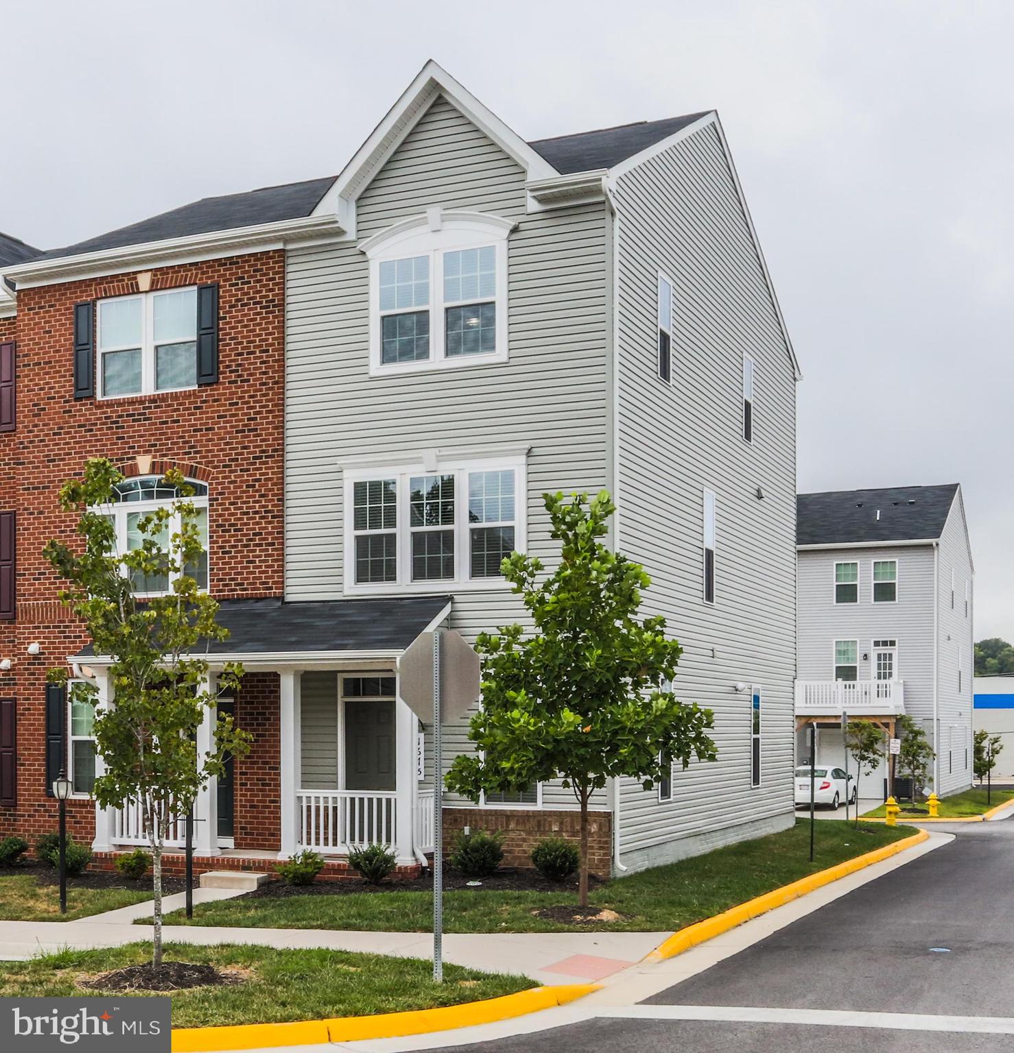 FEATHERSTONE STATION CONDOMINIUMS - Residential