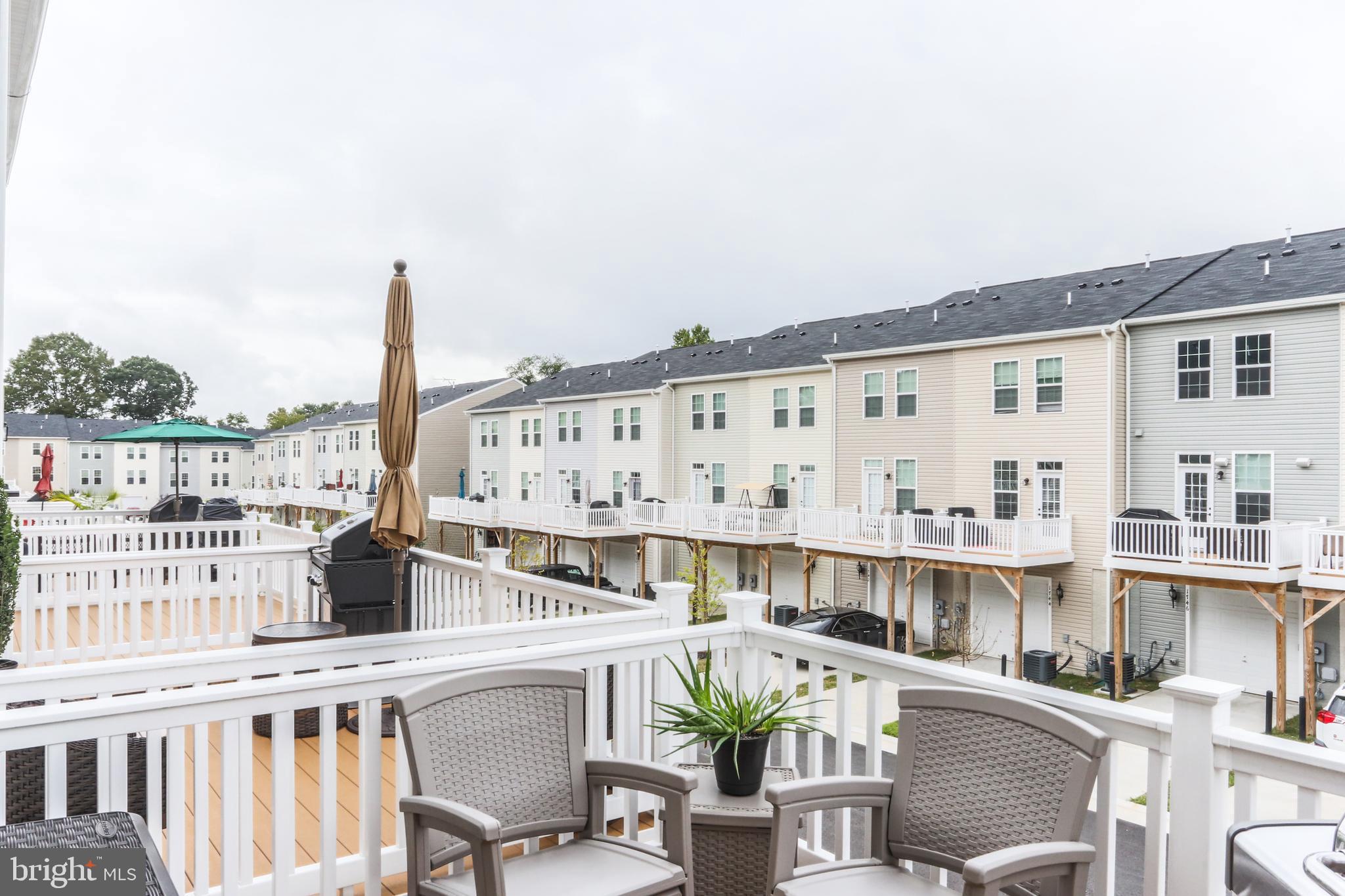 FEATHERSTONE STATION CONDOMINIUMS - Residential