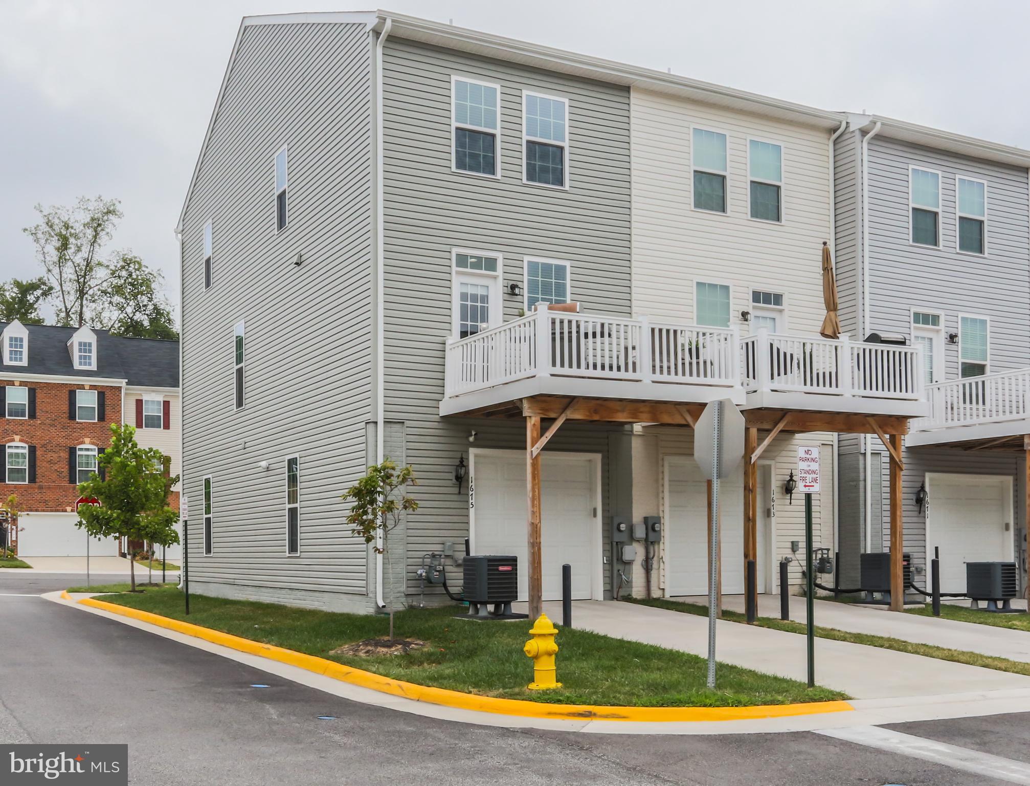 FEATHERSTONE STATION CONDOMINIUMS - Residential