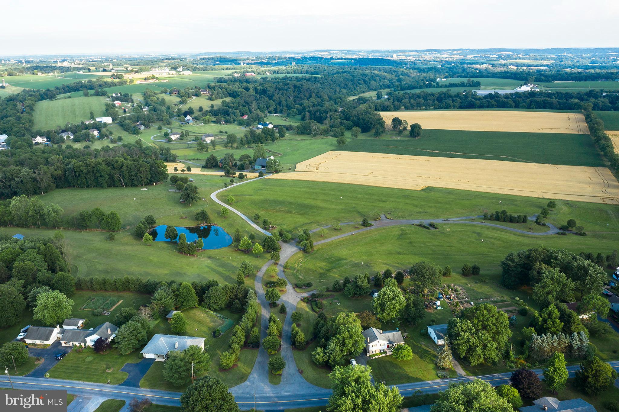 HILLS OF JAMESFIELD MANOR - Residential