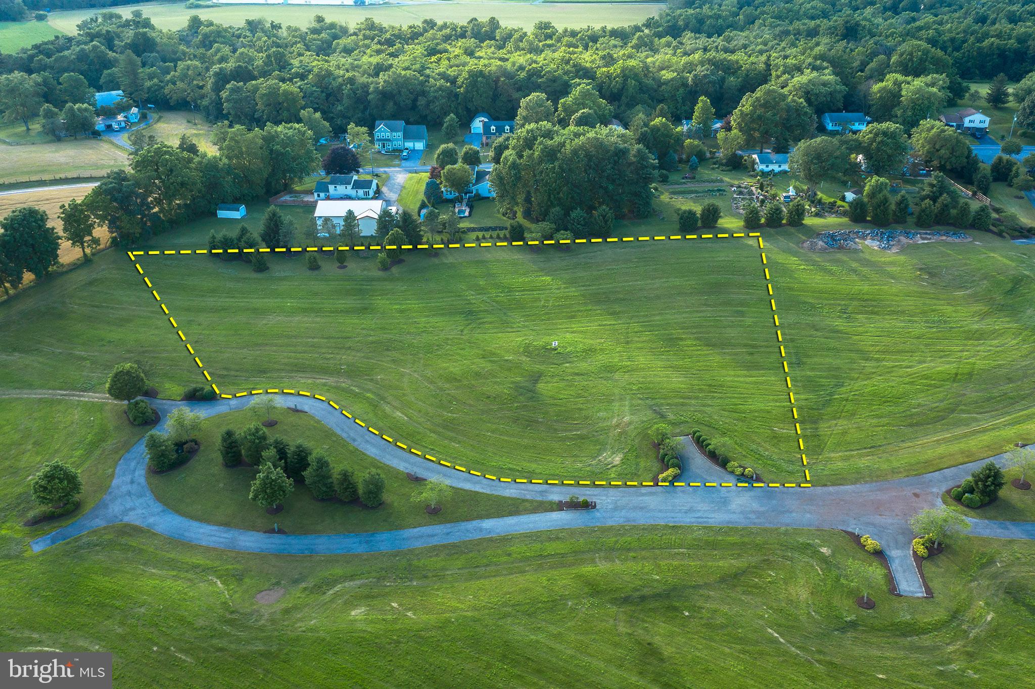 HILLS OF JAMESFIELD MANOR - Residential