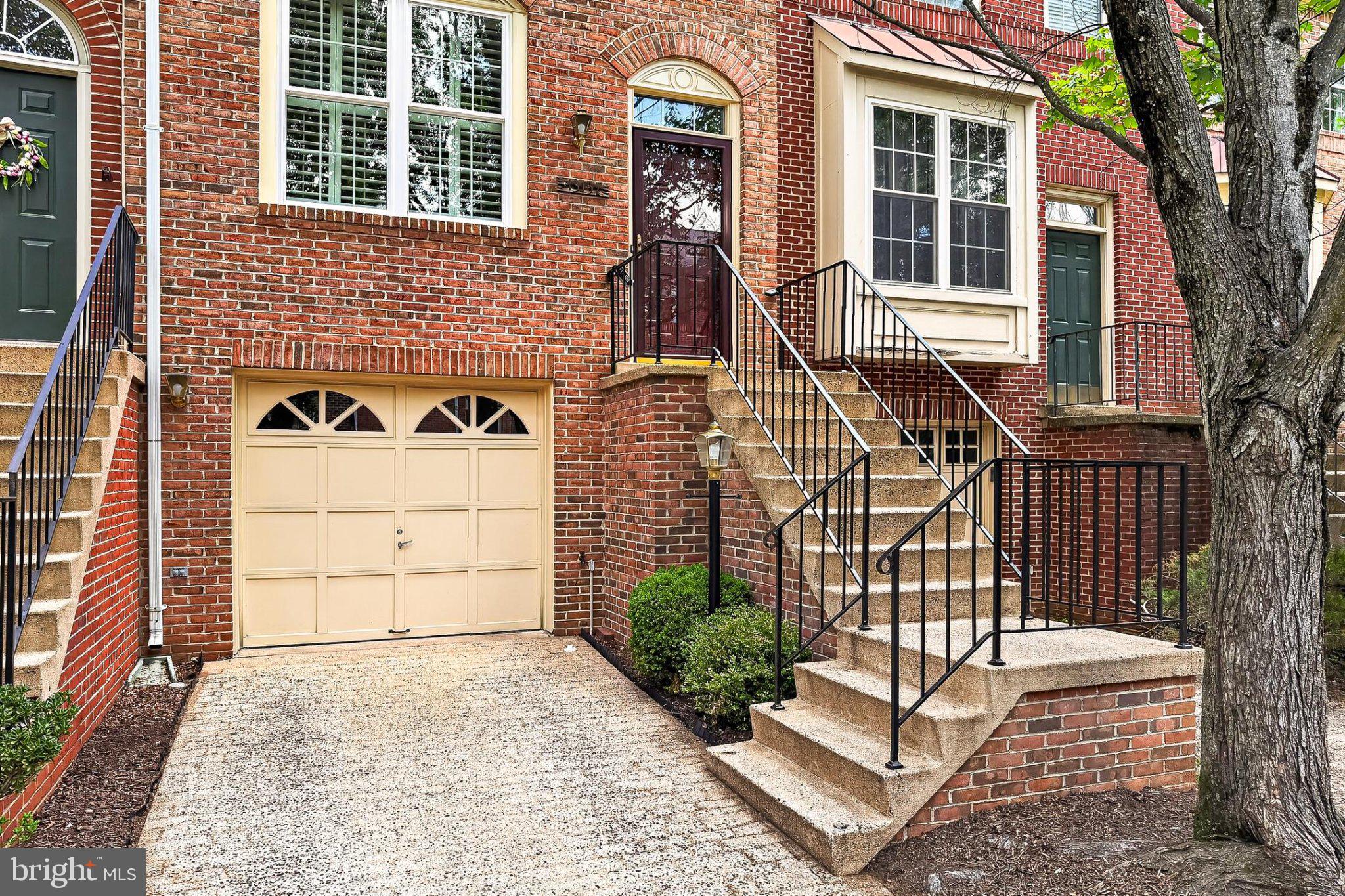 MCNAIR FARMS LANDBAY 11 - Residential