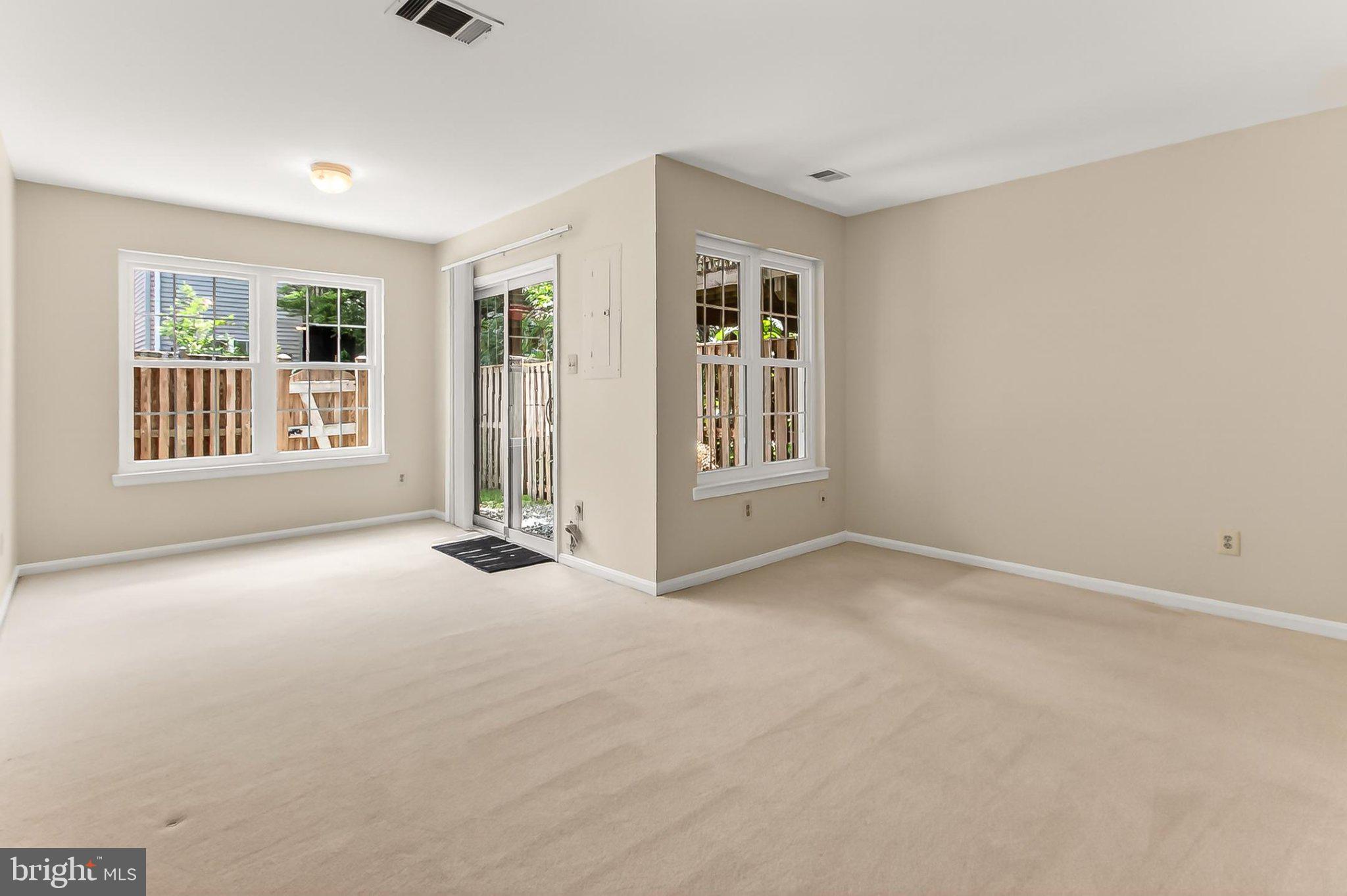 MCNAIR FARMS LANDBAY 11 - Residential