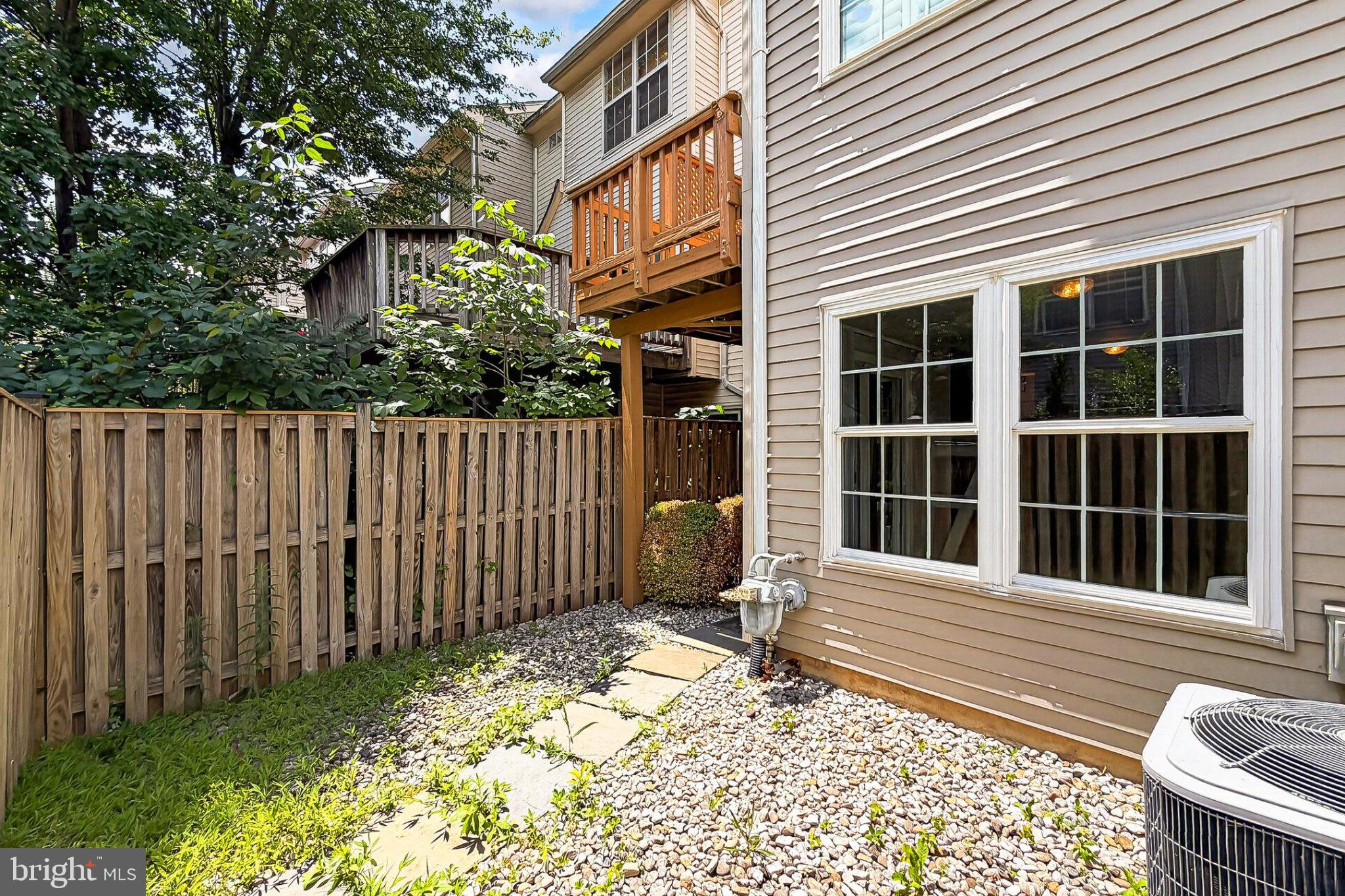 MCNAIR FARMS LANDBAY 11 - Residential