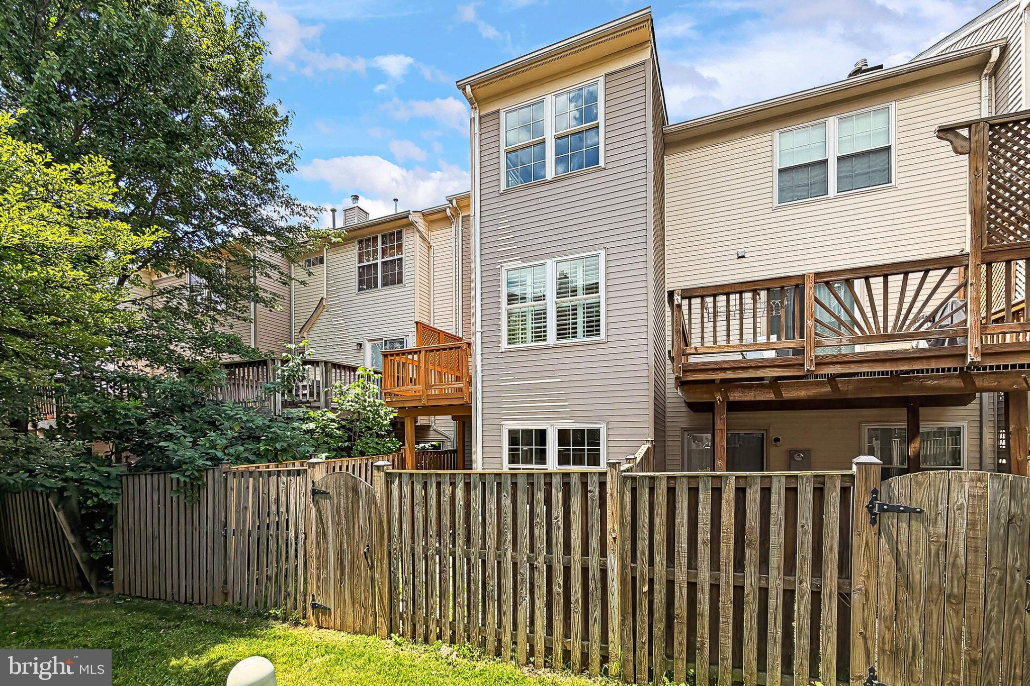 MCNAIR FARMS LANDBAY 11 - Residential