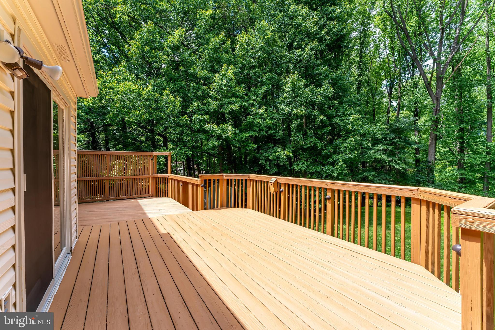 HOLLY KNOLL - Residential